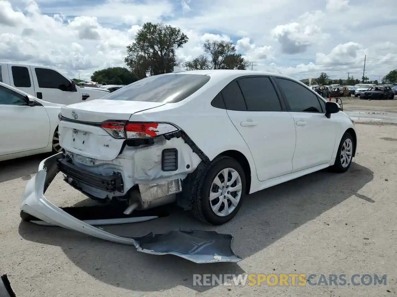 4 Photograph of a damaged car 5YFEPMAEXMP151054 TOYOTA COROLLA 2021