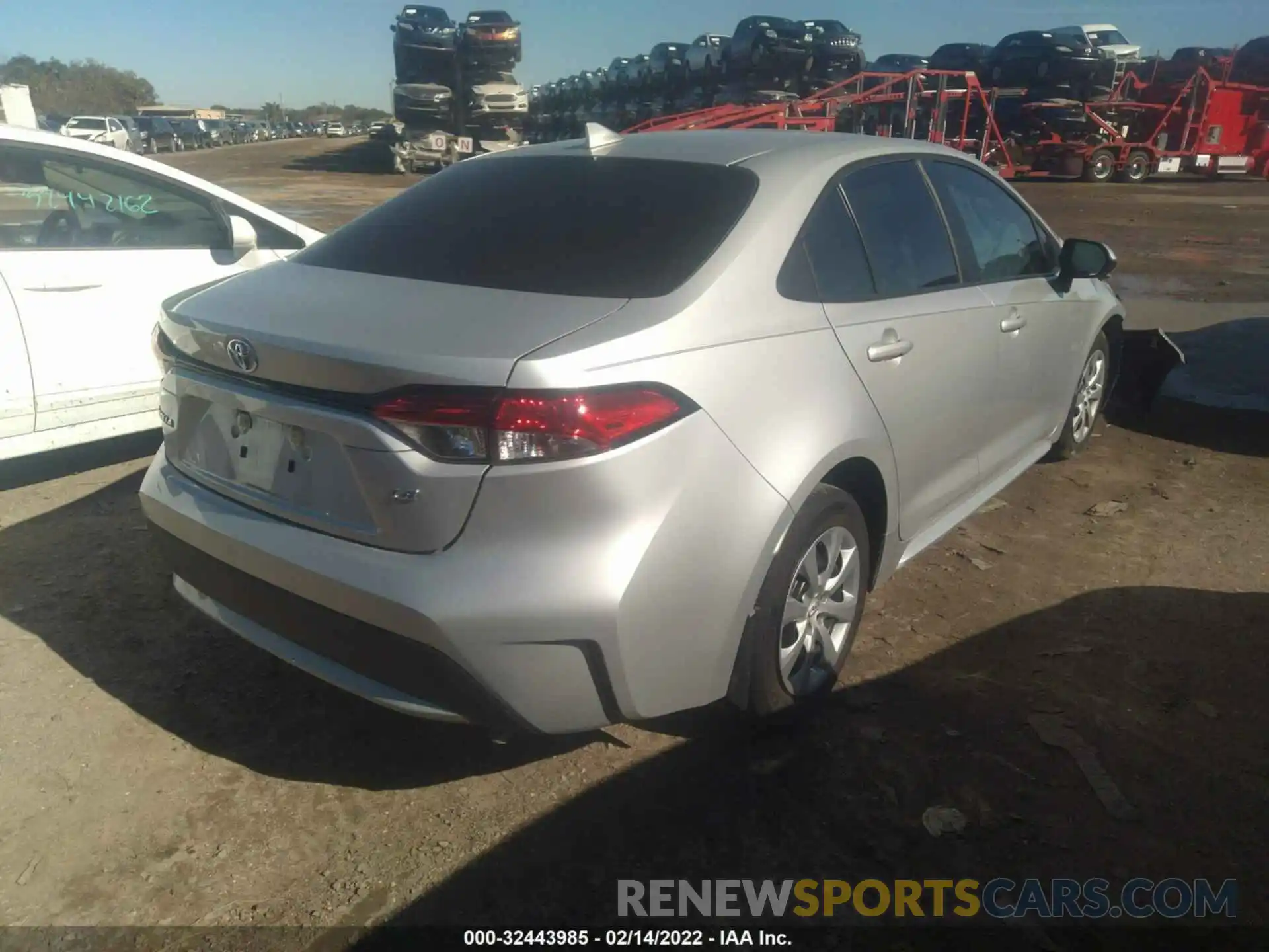 4 Photograph of a damaged car 5YFEPMAEXMP152592 TOYOTA COROLLA 2021