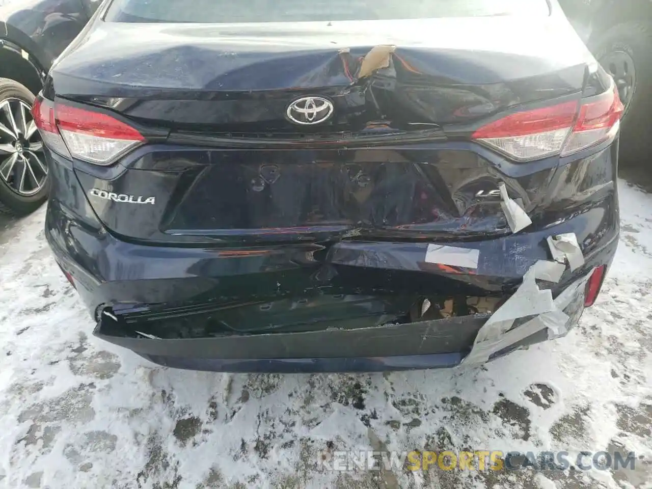 9 Photograph of a damaged car 5YFEPMAEXMP201080 TOYOTA COROLLA 2021