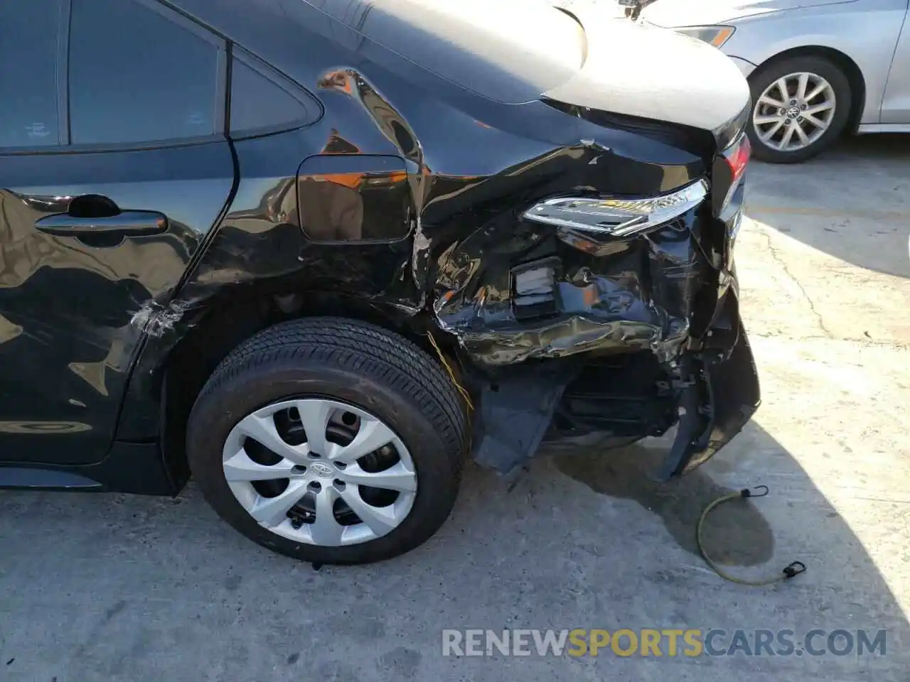 9 Photograph of a damaged car 5YFEPMAEXMP212273 TOYOTA COROLLA 2021