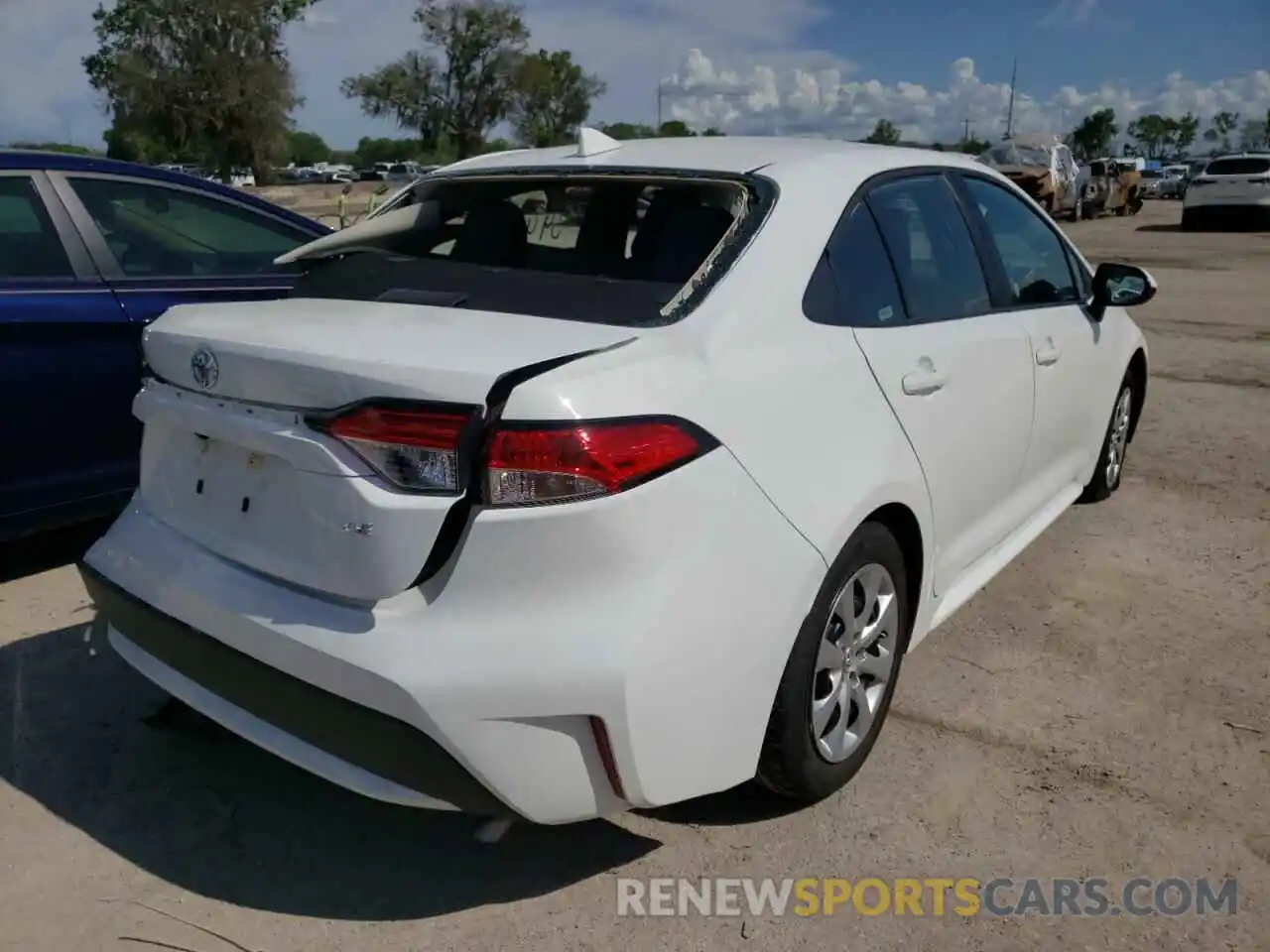 4 Photograph of a damaged car 5YFEPMAEXMP216615 TOYOTA COROLLA 2021