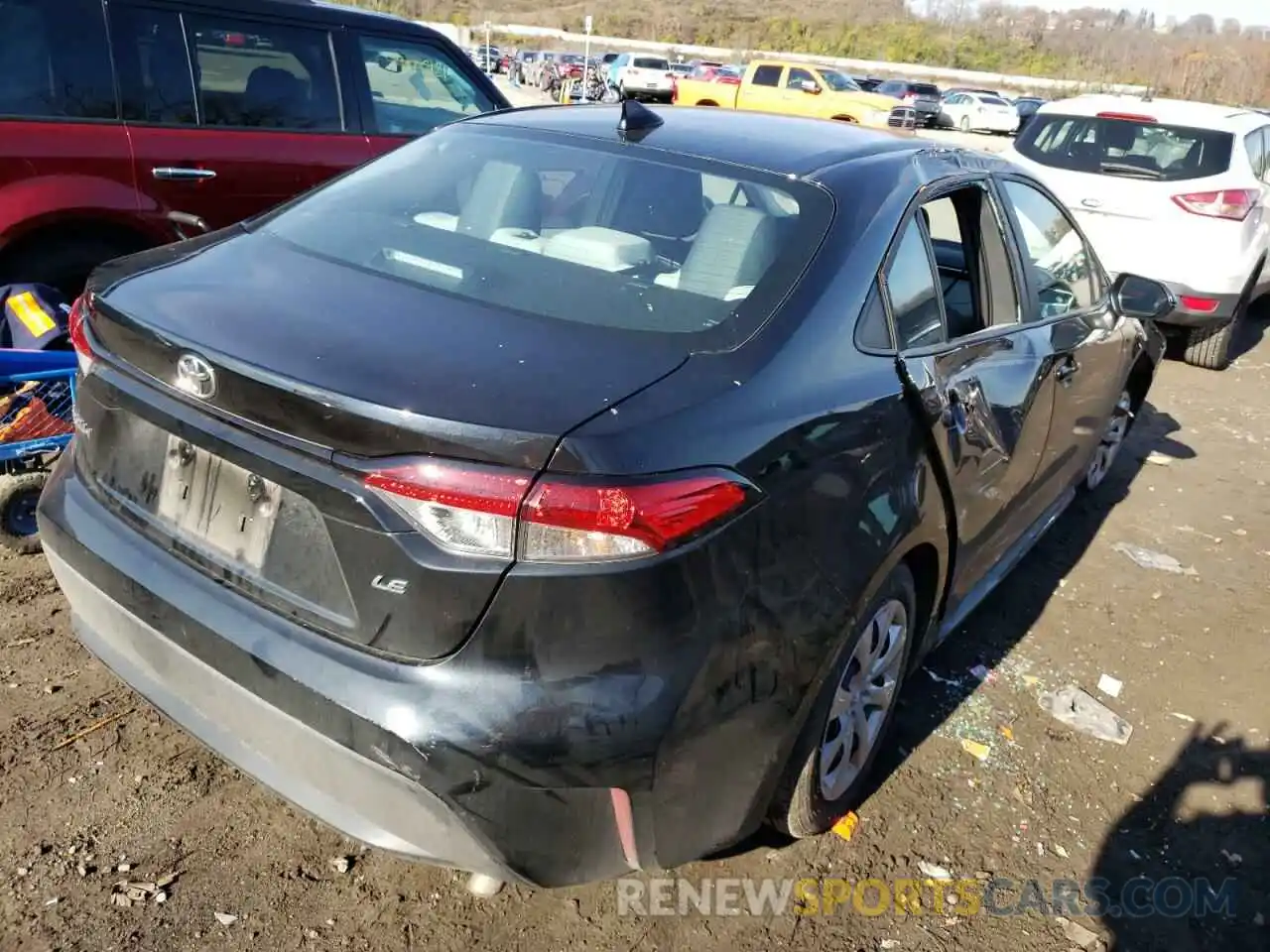 4 Photograph of a damaged car 5YFEPMAEXMP230921 TOYOTA COROLLA 2021