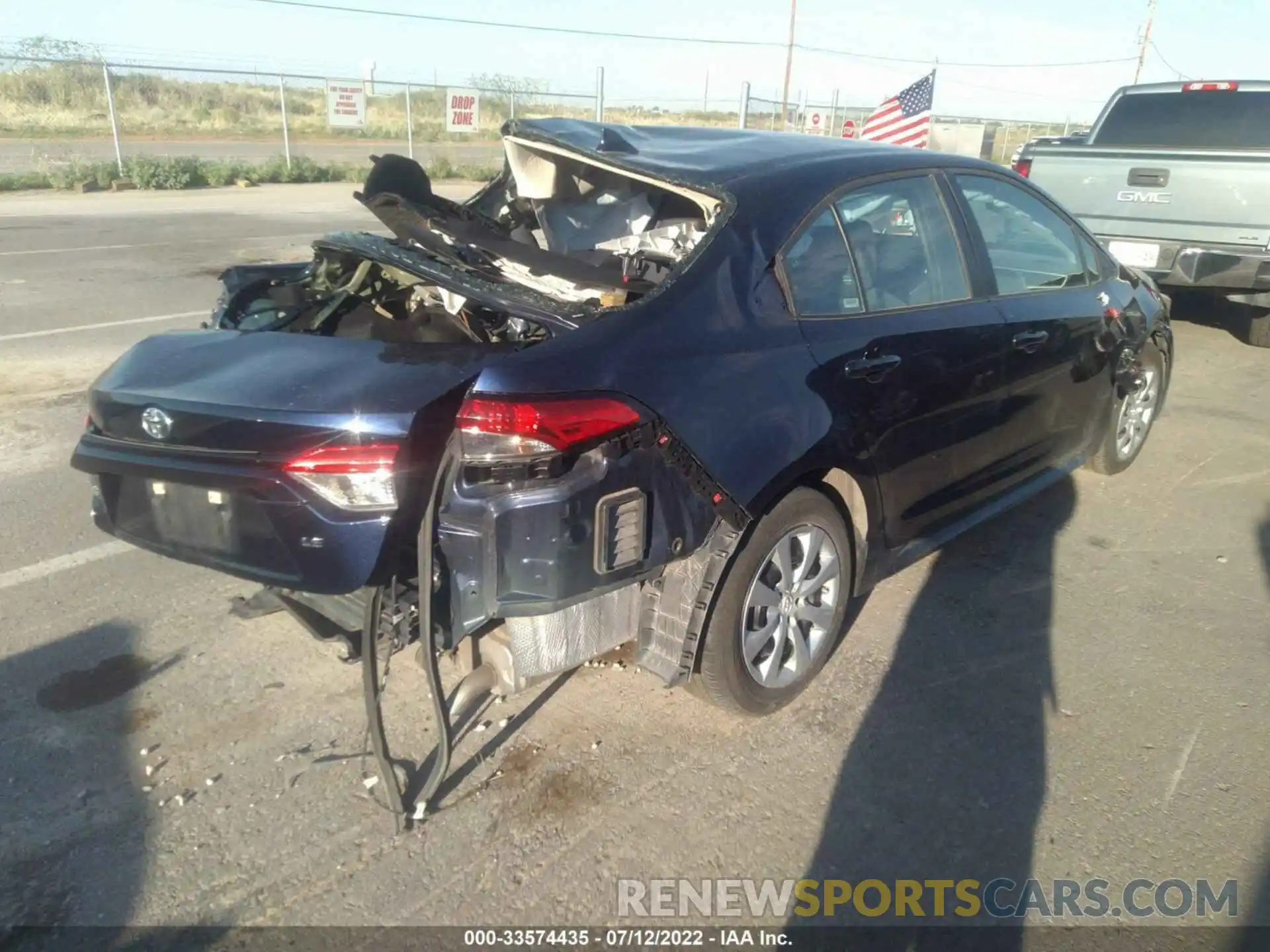 4 Photograph of a damaged car 5YFEPMAEXMP258024 TOYOTA COROLLA 2021