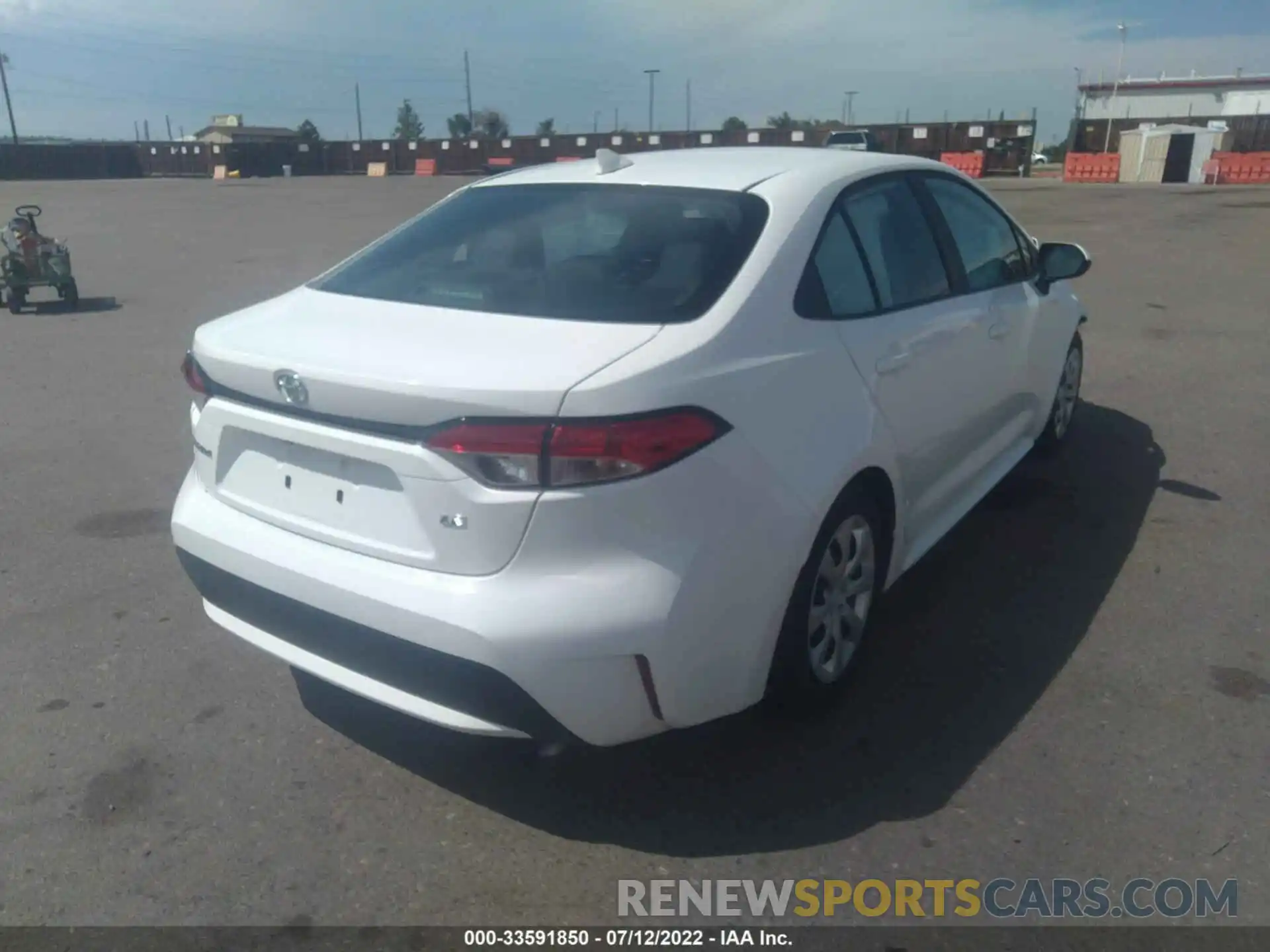 4 Photograph of a damaged car 5YFEPMAEXMP261716 TOYOTA COROLLA 2021