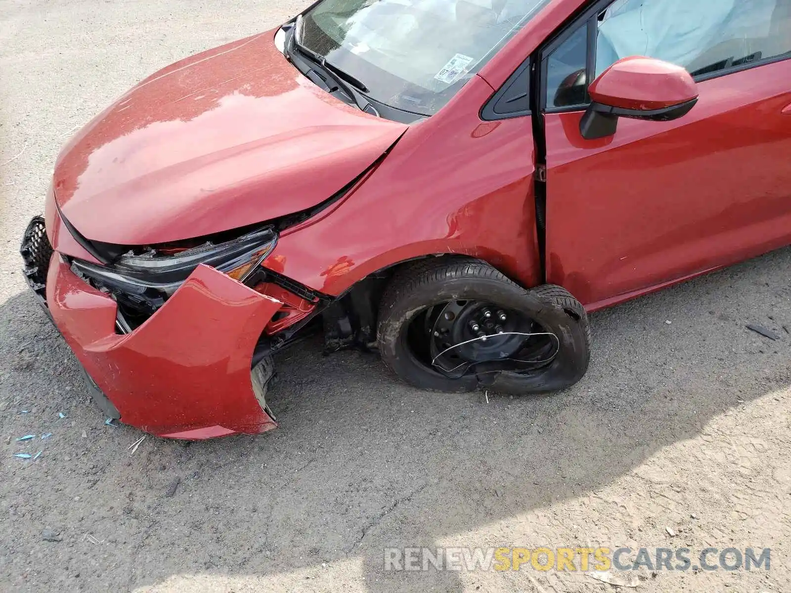 9 Photograph of a damaged car 5YFEPMAEXMP270884 TOYOTA COROLLA 2021