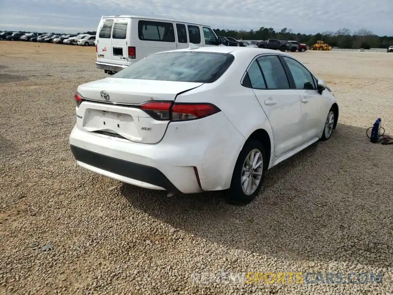 4 Photograph of a damaged car 5YFFPMAE8MP160016 TOYOTA COROLLA 2021