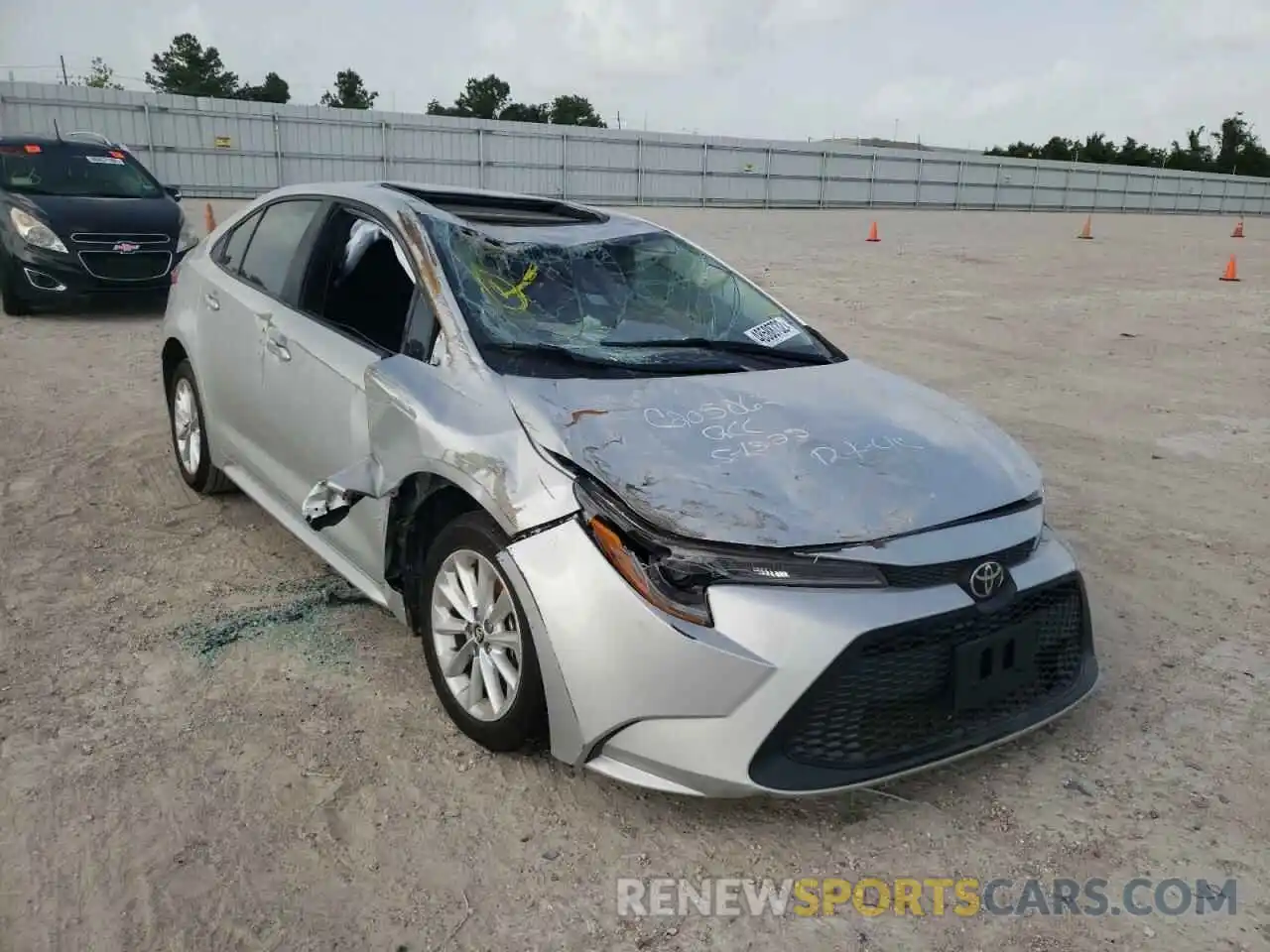 1 Photograph of a damaged car 5YFHPMAE3MP176844 TOYOTA COROLLA 2021