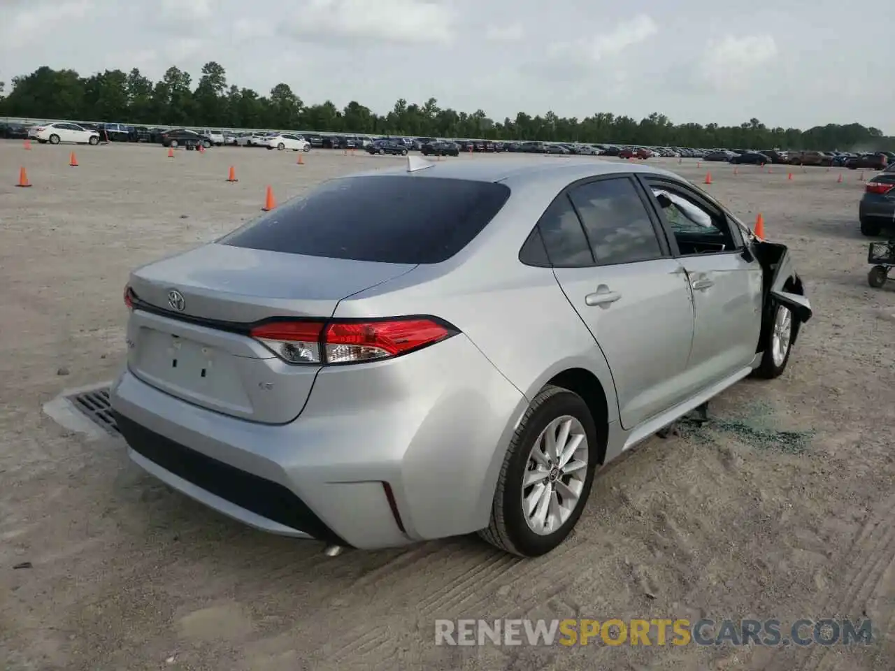 4 Photograph of a damaged car 5YFHPMAE3MP176844 TOYOTA COROLLA 2021