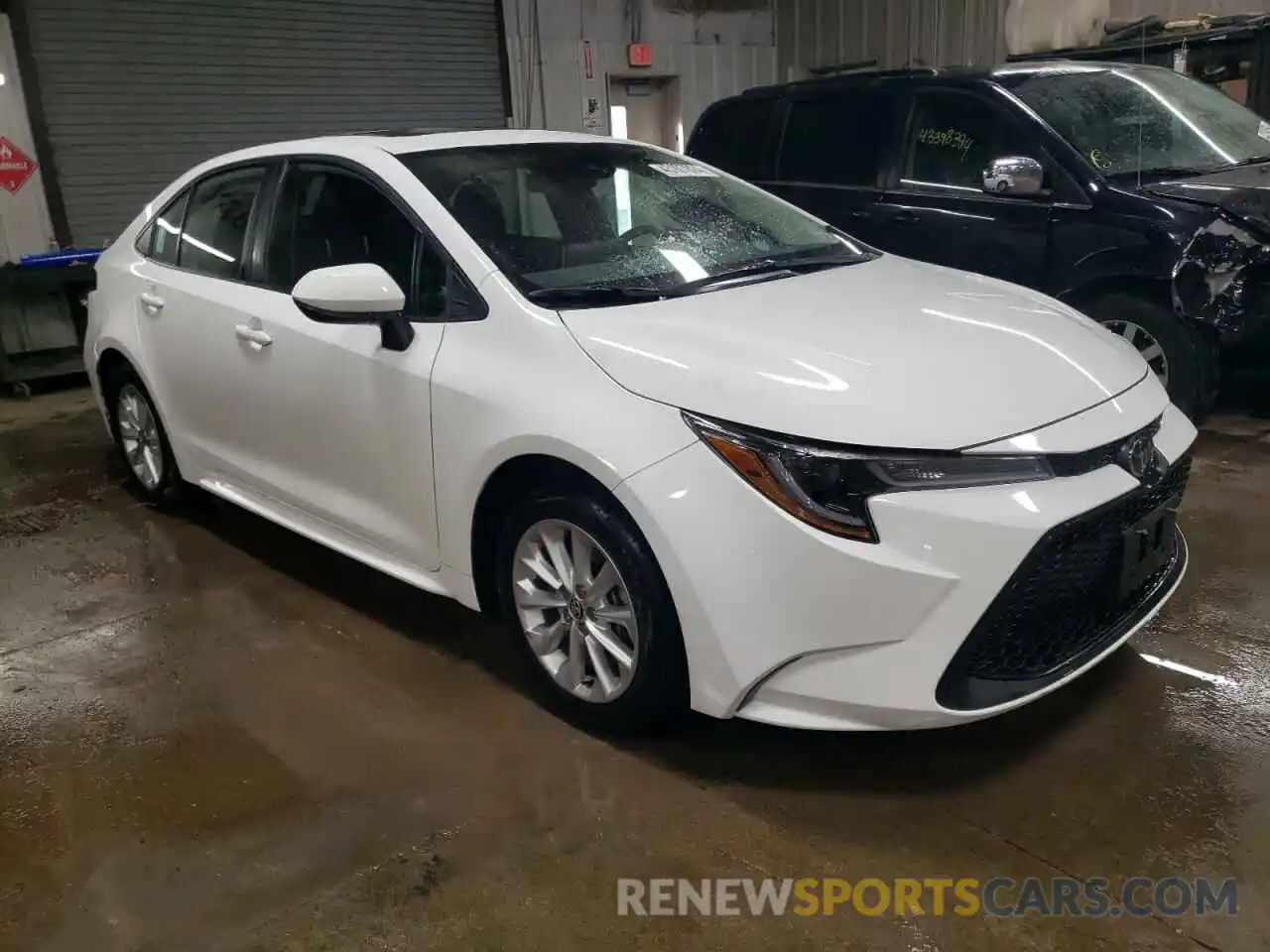 4 Photograph of a damaged car 5YFHPMAE4MP160698 TOYOTA COROLLA 2021