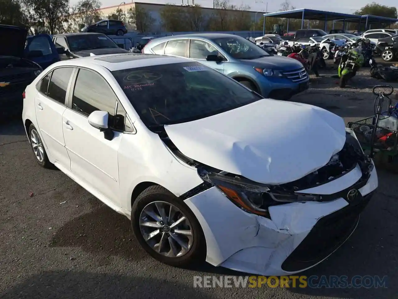 1 Photograph of a damaged car 5YFHPMAE5MP195878 TOYOTA COROLLA 2021