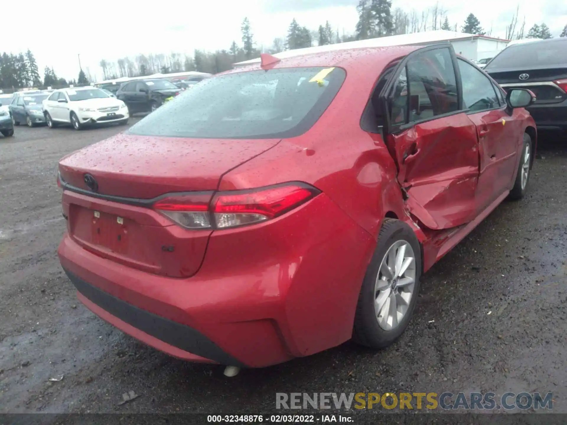 4 Photograph of a damaged car 5YFHPMAE9MP157912 TOYOTA COROLLA 2021