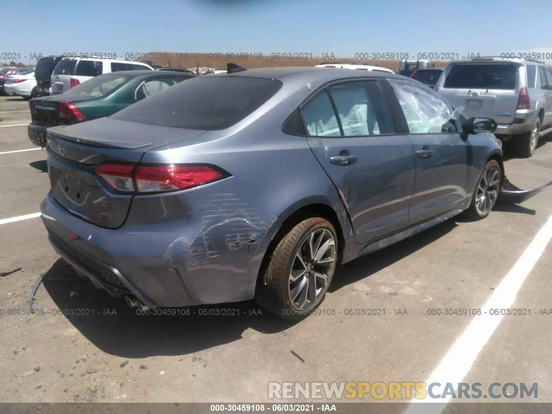 4 Photograph of a damaged car 5YFP4MCE2MP074792 TOYOTA COROLLA 2021