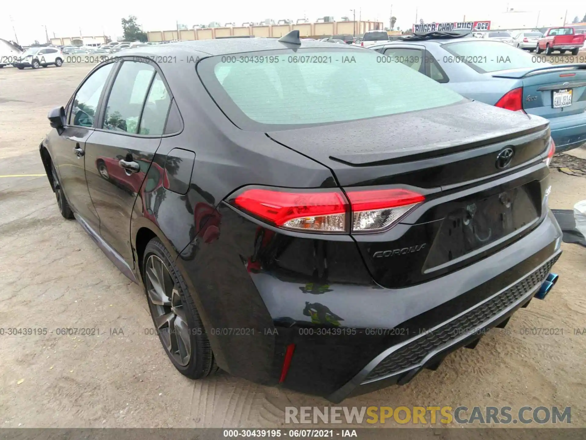 3 Photograph of a damaged car 5YFP4MCE2MP077773 TOYOTA COROLLA 2021