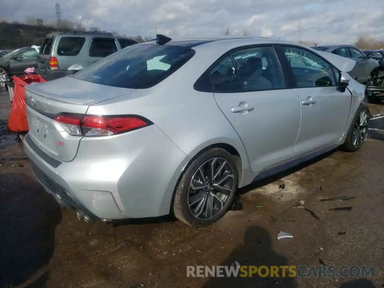 4 Photograph of a damaged car 5YFP4MCE2MP085324 TOYOTA COROLLA 2021