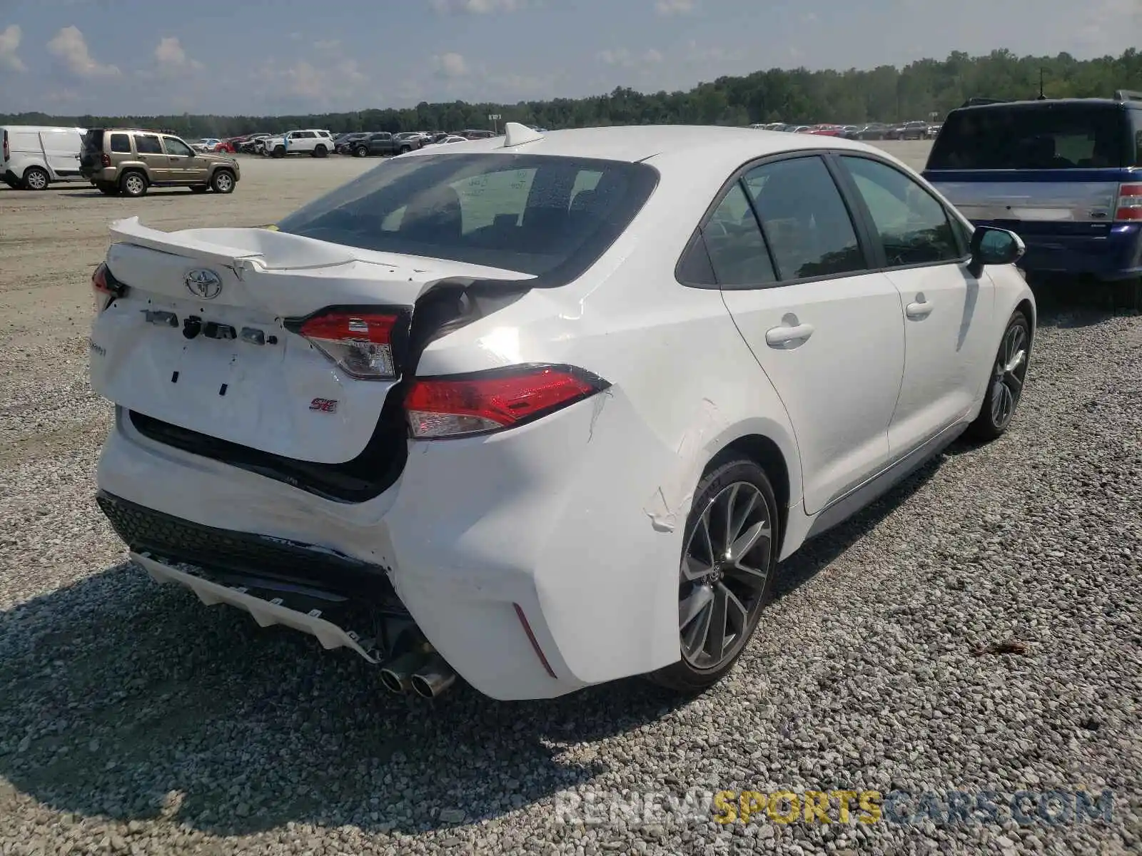 4 Photograph of a damaged car 5YFP4MCE3MP069374 TOYOTA COROLLA 2021