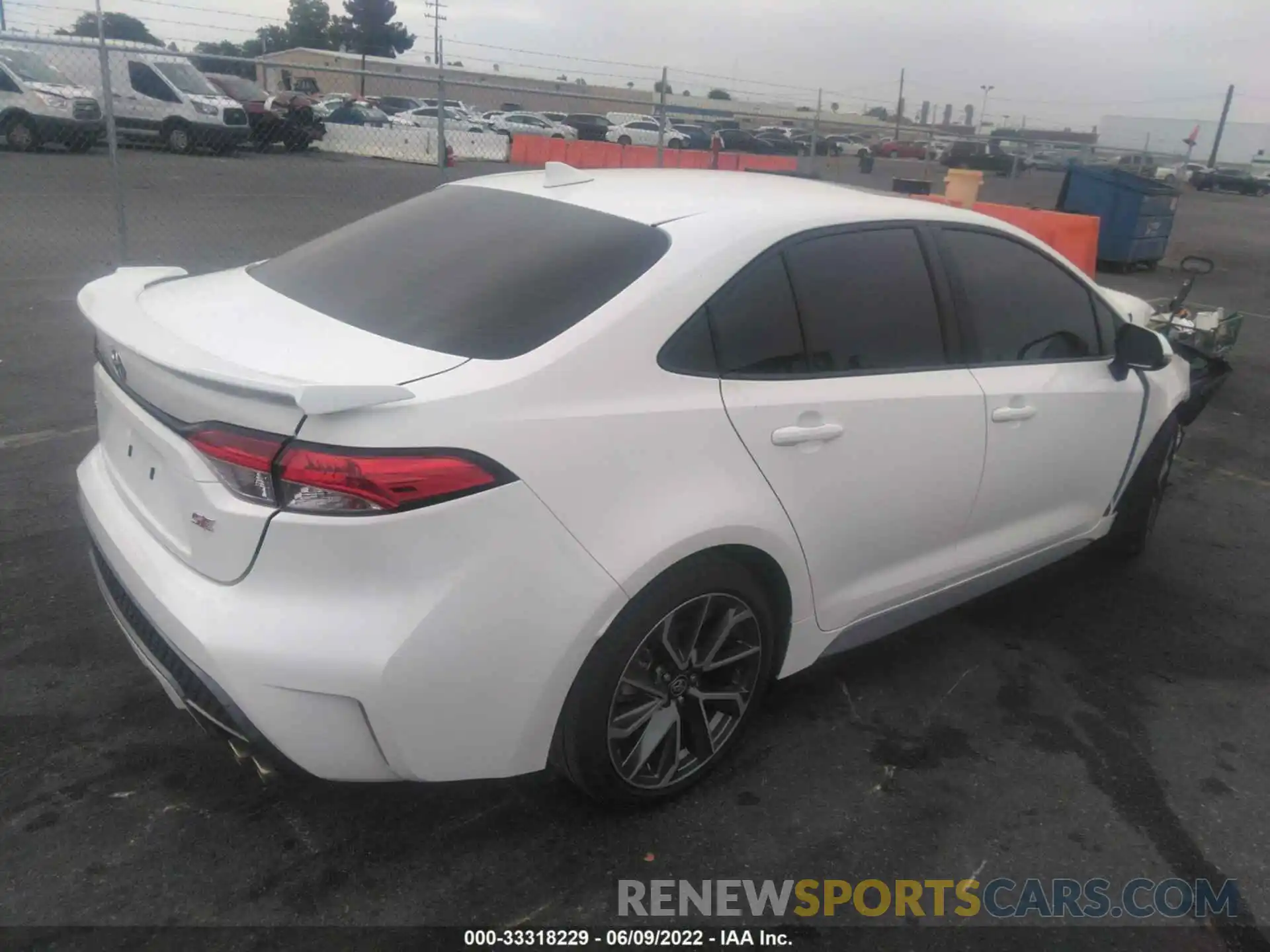 4 Photograph of a damaged car 5YFP4MCE4MP076611 TOYOTA COROLLA 2021