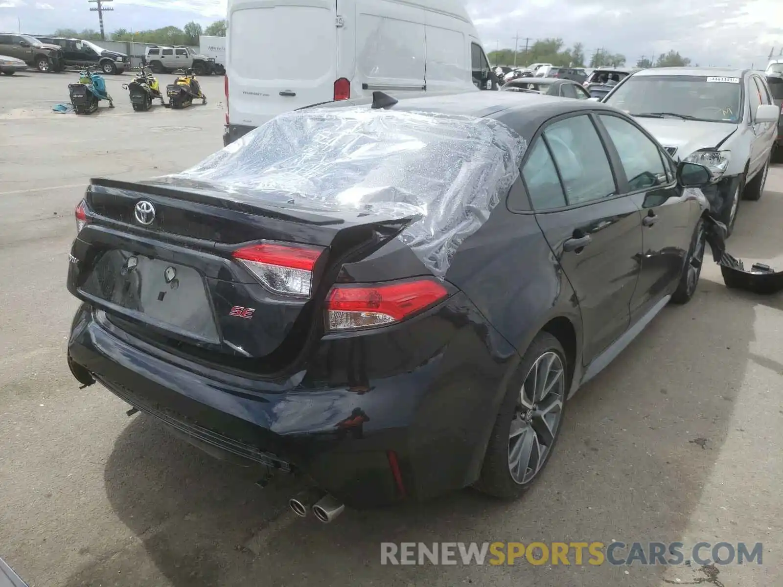 4 Photograph of a damaged car 5YFP4MCE5MP083342 TOYOTA COROLLA 2021