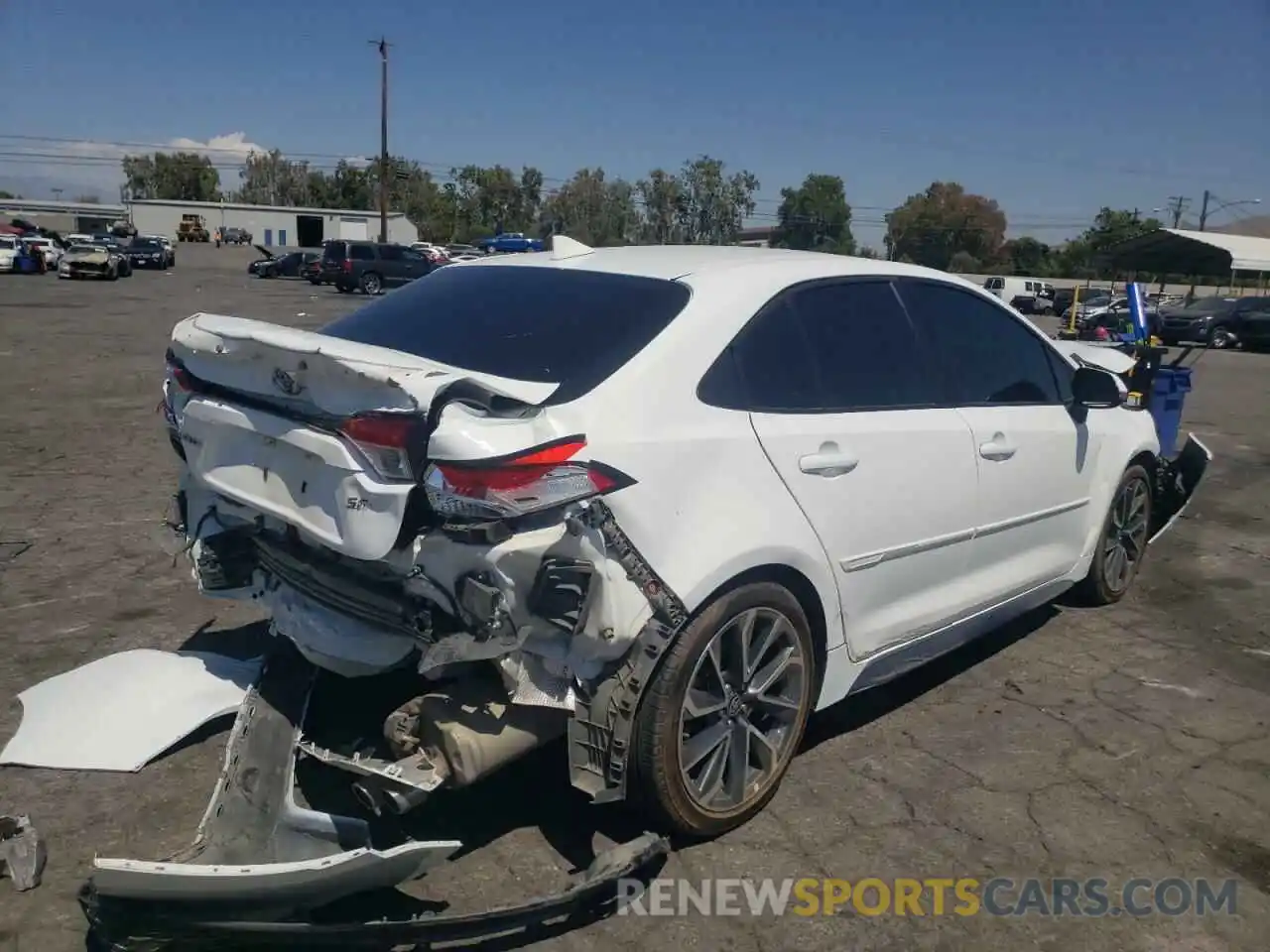 4 Photograph of a damaged car 5YFP4MCE6MP080739 TOYOTA COROLLA 2021