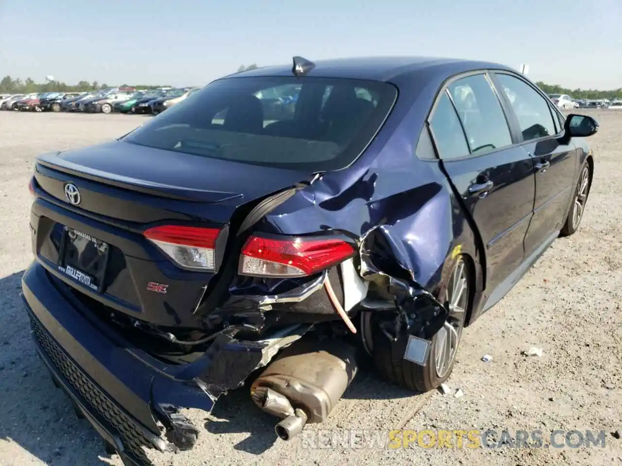 4 Photograph of a damaged car 5YFP4MCE7MP070382 TOYOTA COROLLA 2021