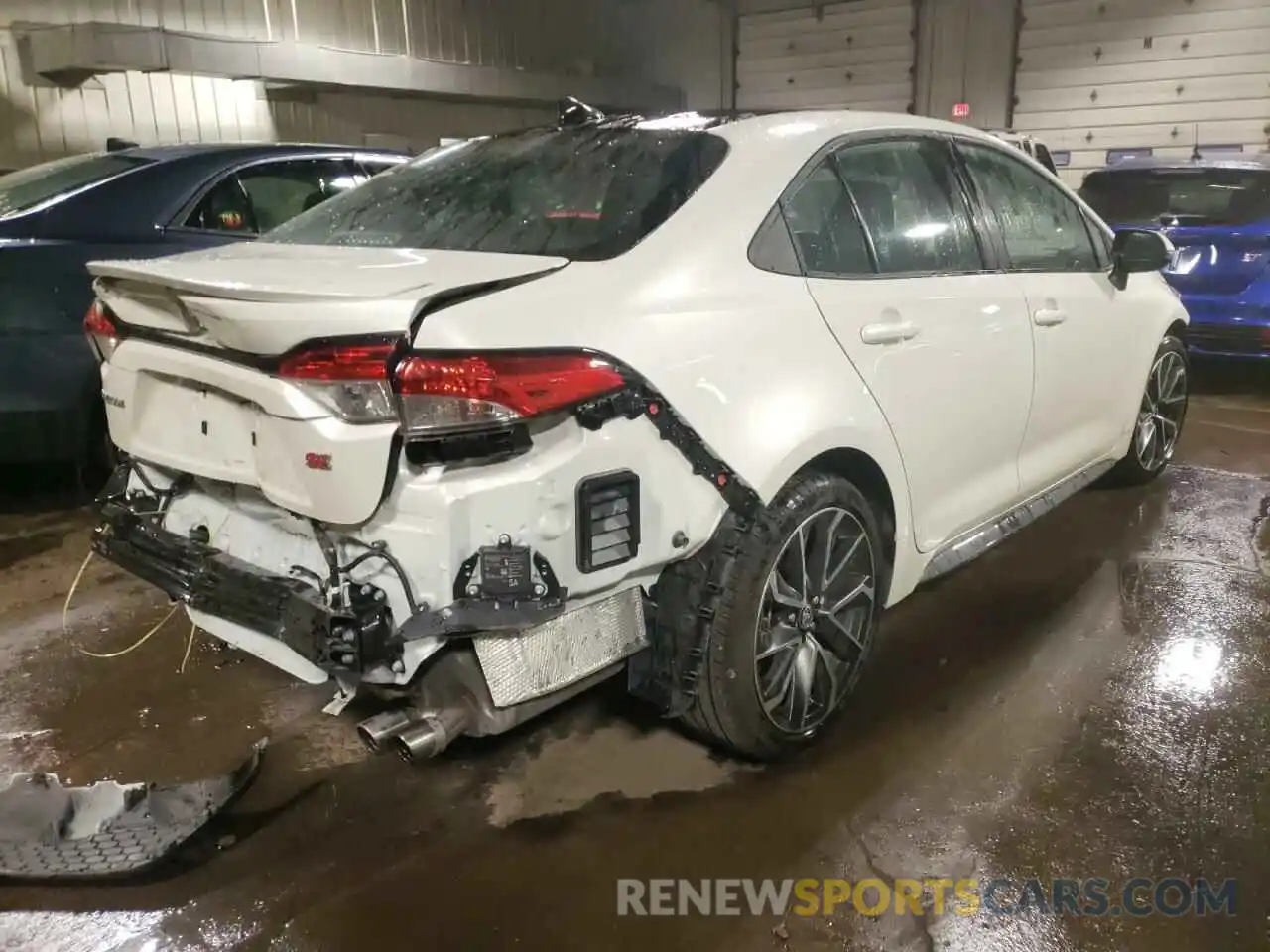 4 Photograph of a damaged car 5YFP4MCE7MP071466 TOYOTA COROLLA 2021