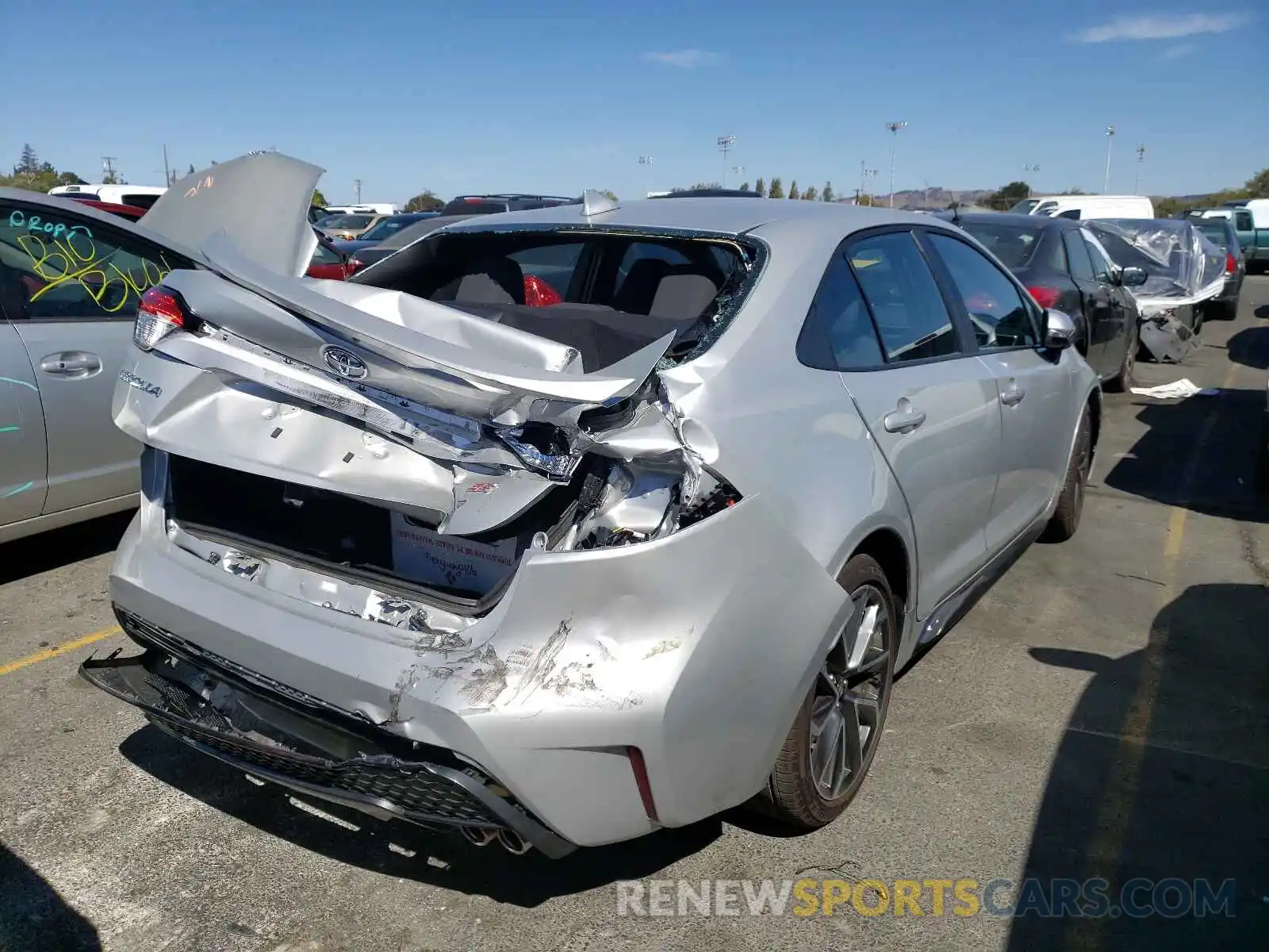 4 Photograph of a damaged car 5YFP4MCE9MP068715 TOYOTA COROLLA 2021