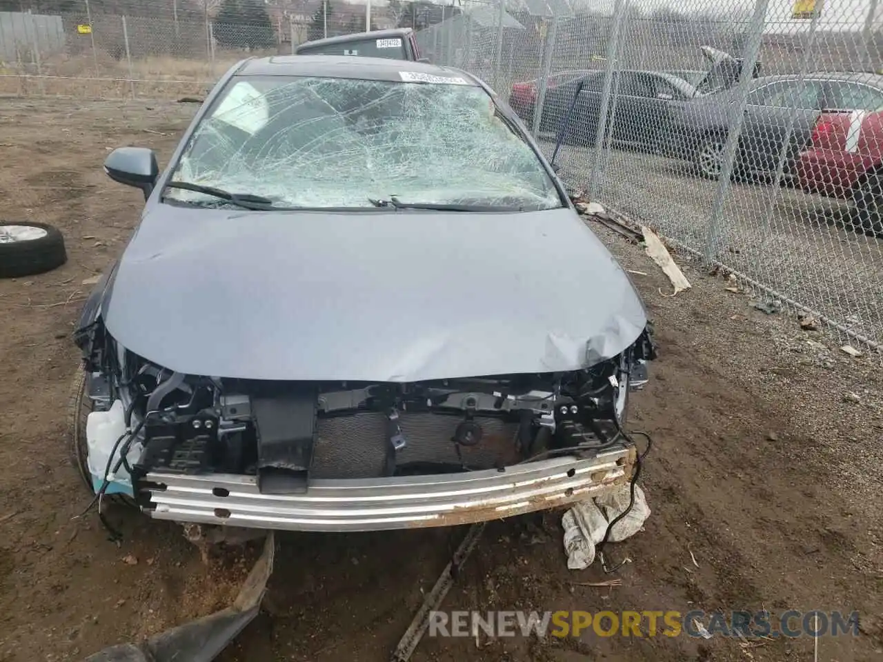 9 Photograph of a damaged car 5YFP4MCE9MP072716 TOYOTA COROLLA 2021