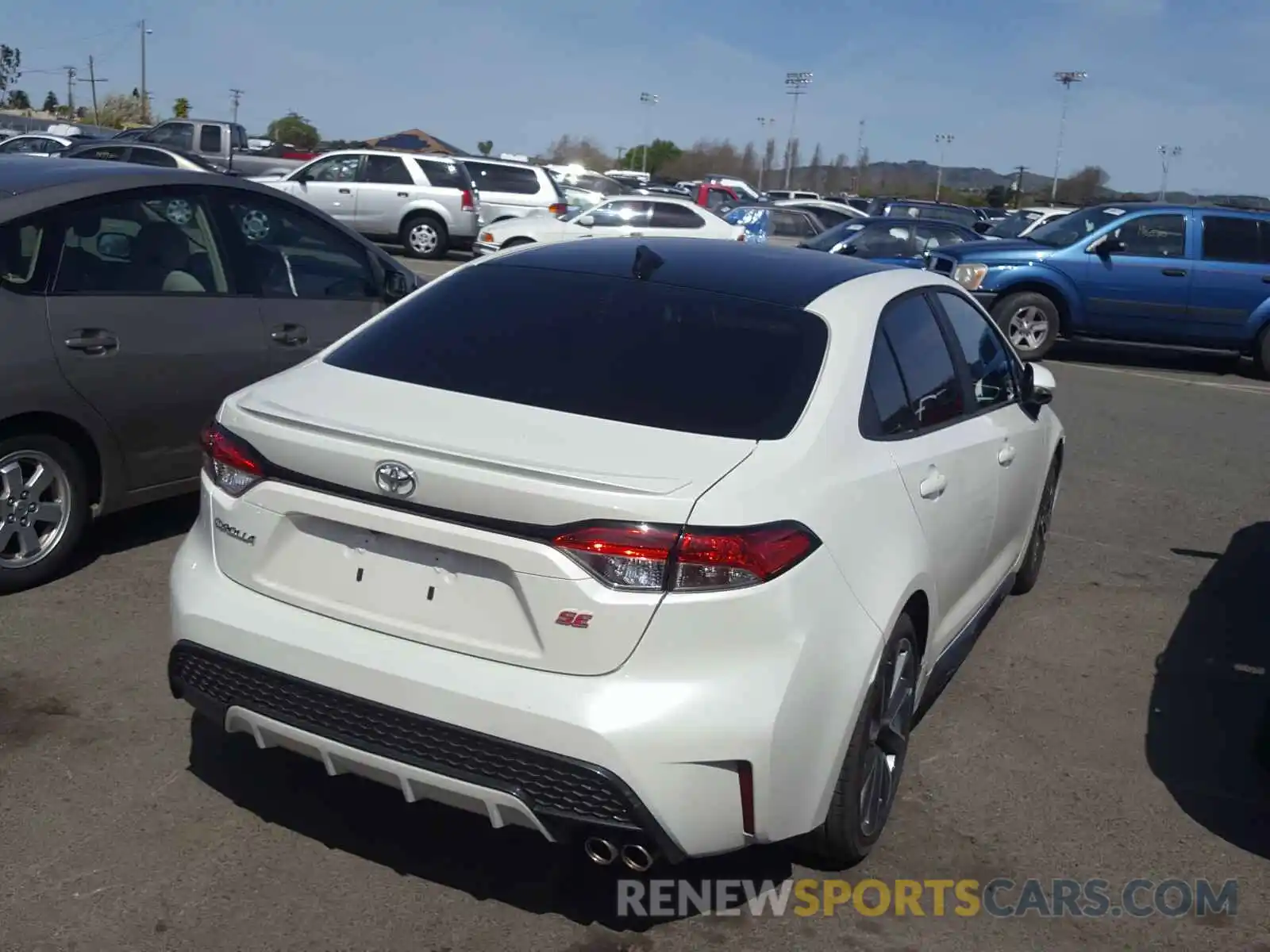 4 Photograph of a damaged car 5YFP4MCEXMP068027 TOYOTA COROLLA 2021