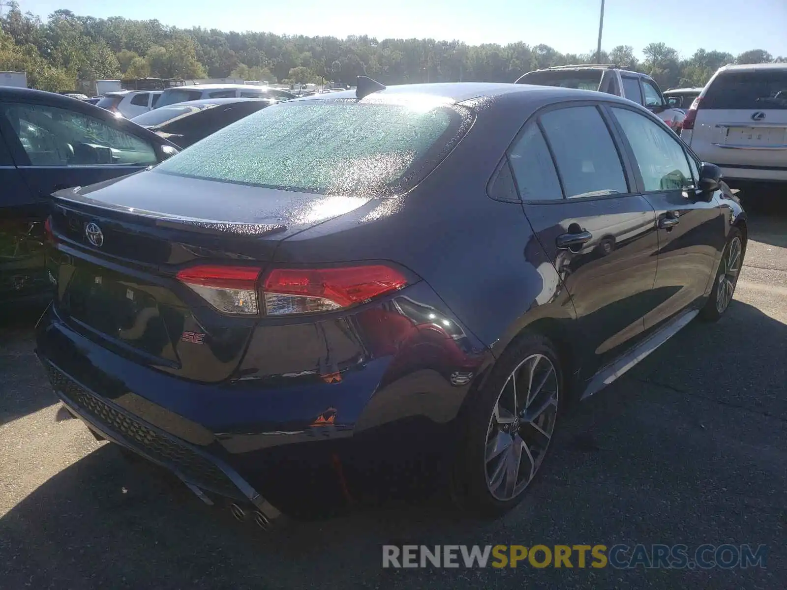 4 Photograph of a damaged car 5YFP4MCEXMP084213 TOYOTA COROLLA 2021