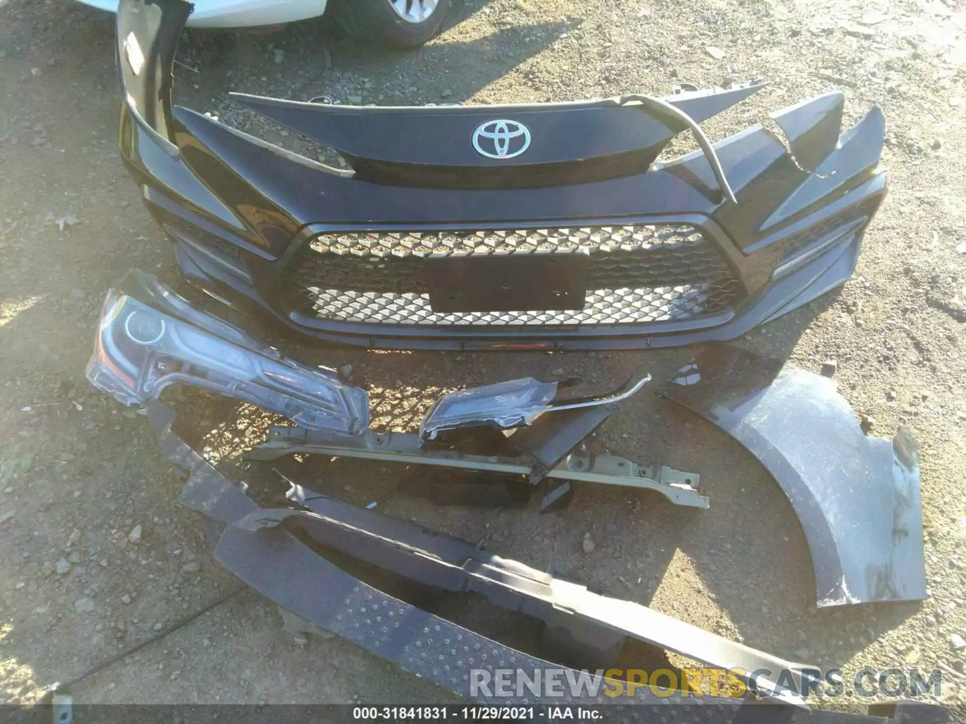 11 Photograph of a damaged car 5YFS4MCE0MP064238 TOYOTA COROLLA 2021