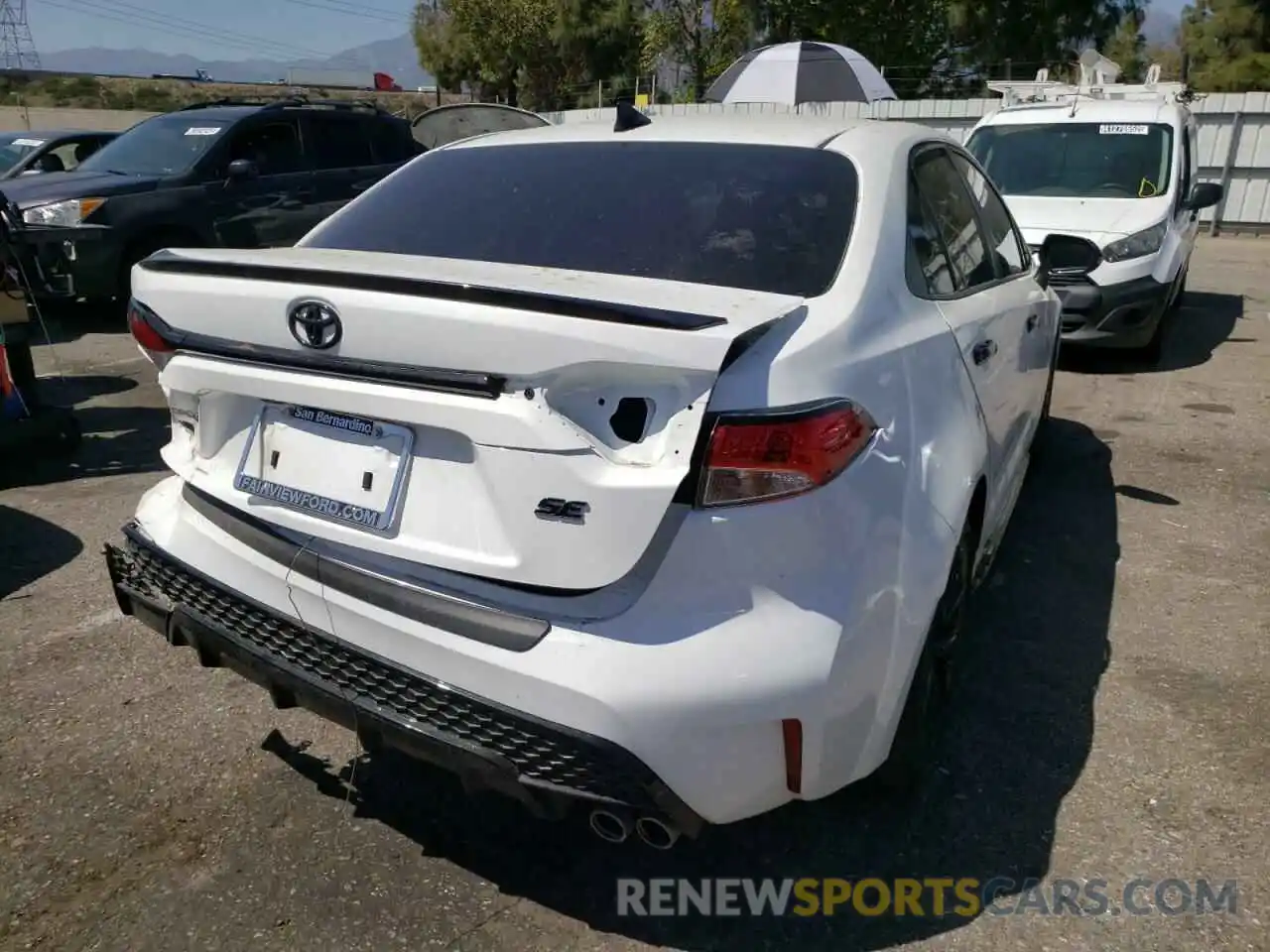 4 Photograph of a damaged car 5YFS4MCE0MP067740 TOYOTA COROLLA 2021