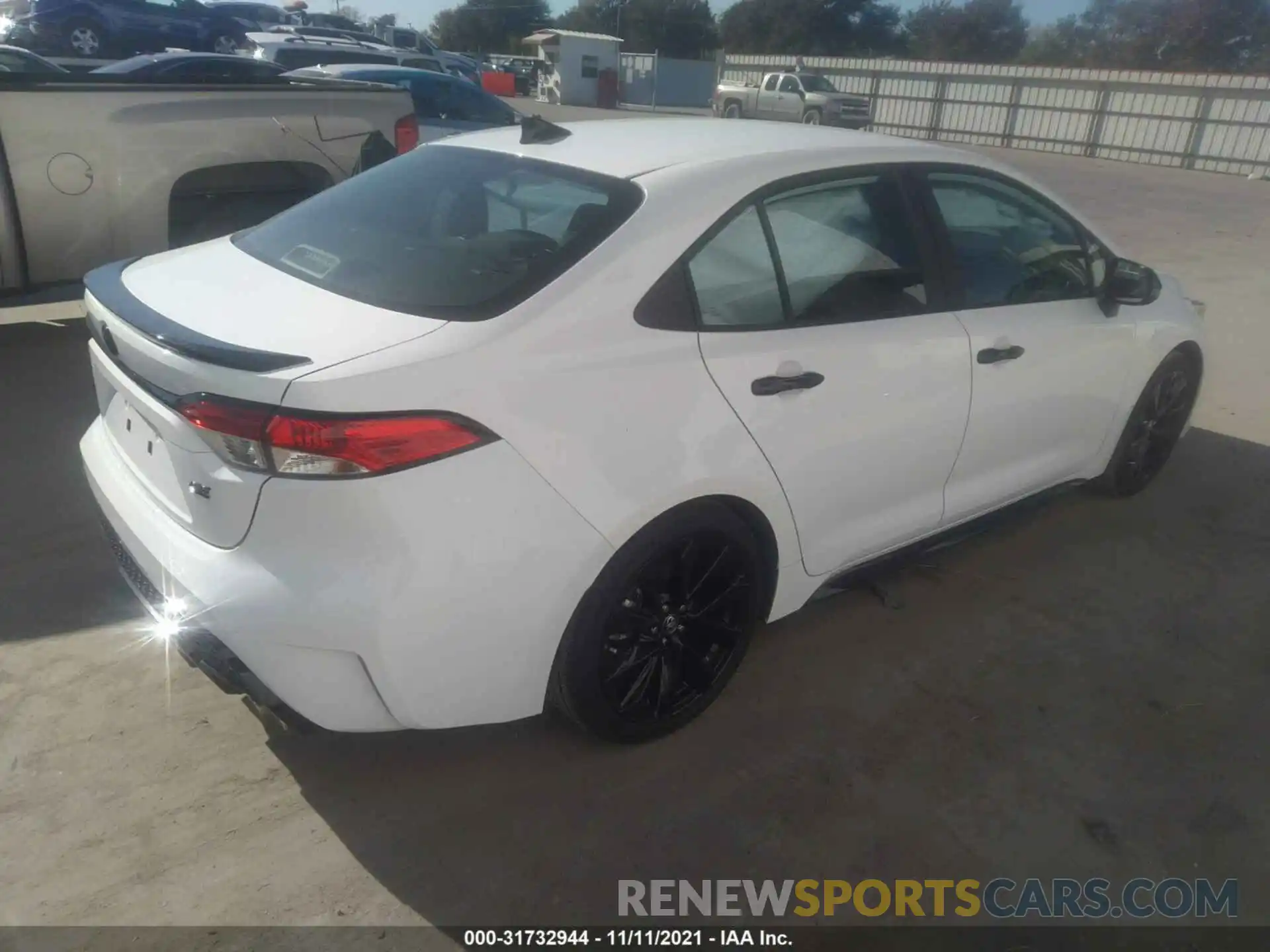 4 Photograph of a damaged car 5YFS4MCE0MP070914 TOYOTA COROLLA 2021