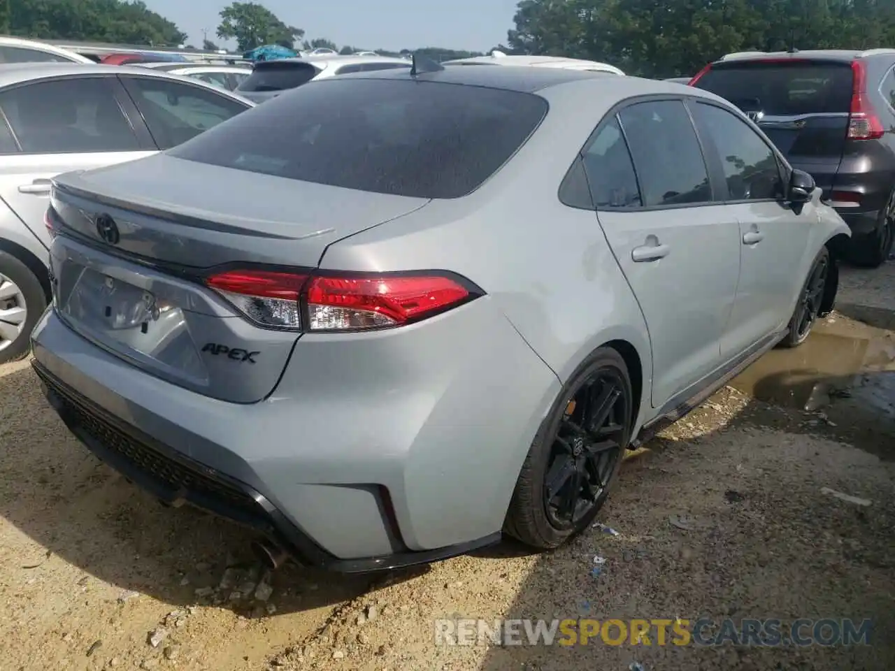 4 Photograph of a damaged car 5YFS4MCE0MP072811 TOYOTA COROLLA 2021