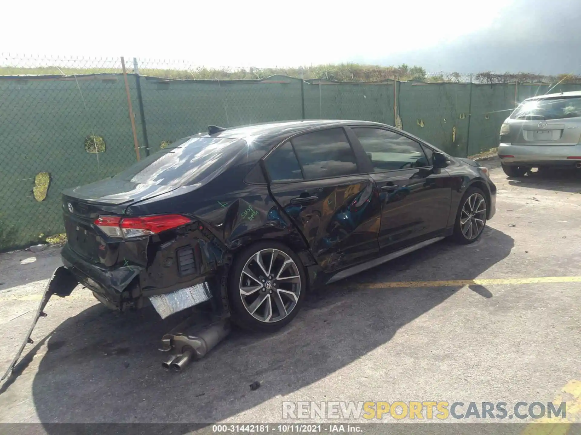 4 Photograph of a damaged car 5YFS4MCE0MP076146 TOYOTA COROLLA 2021