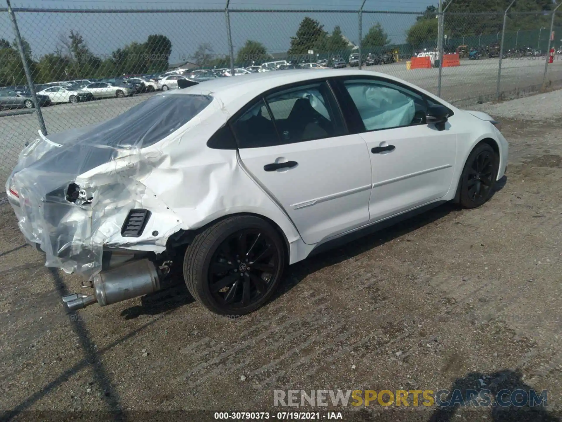 4 Photograph of a damaged car 5YFS4MCE0MP078222 TOYOTA COROLLA 2021