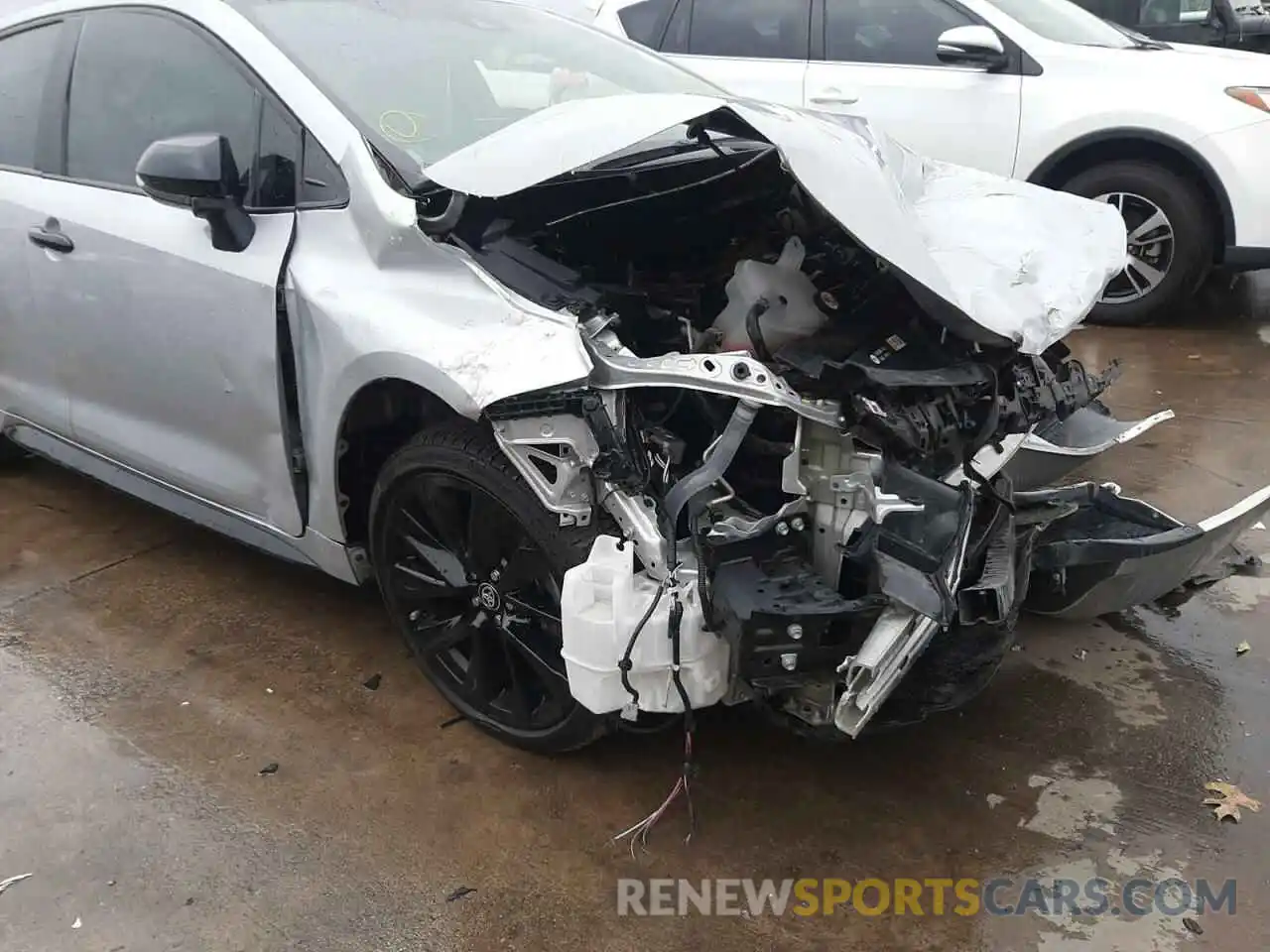 9 Photograph of a damaged car 5YFS4MCE0MP081475 TOYOTA COROLLA 2021