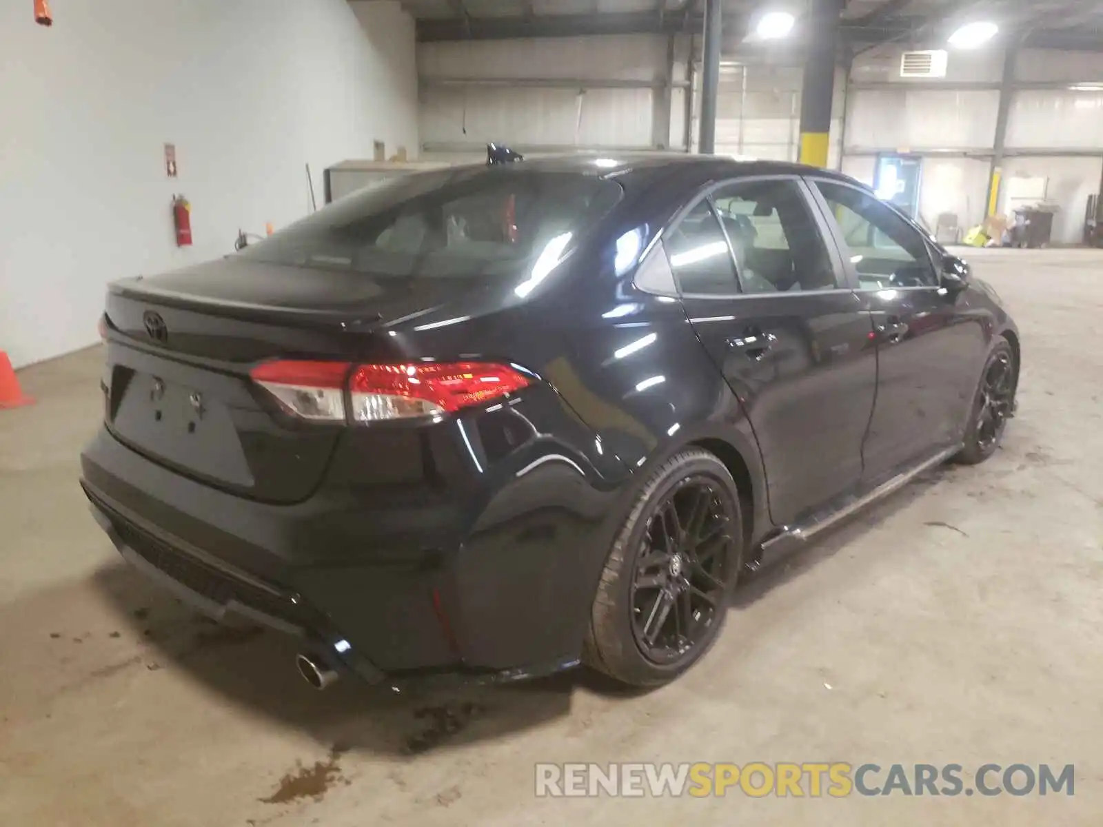 4 Photograph of a damaged car 5YFS4MCE0MP082819 TOYOTA COROLLA 2021