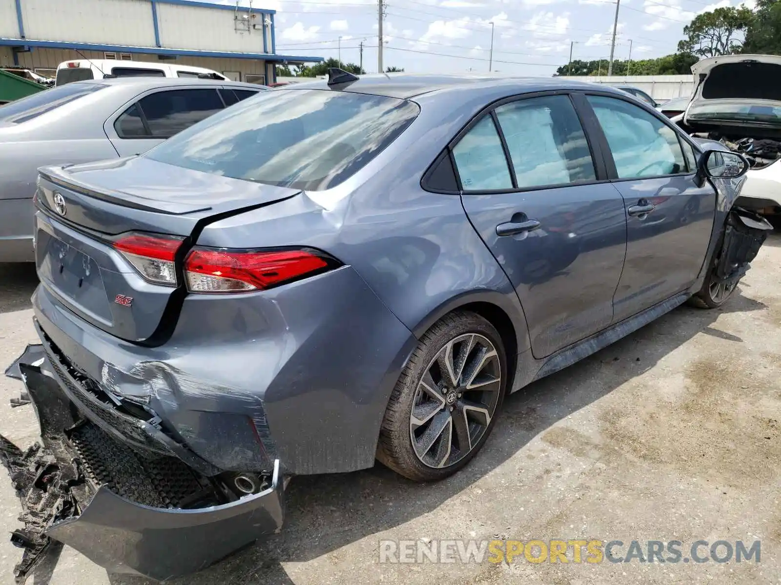 4 Photograph of a damaged car 5YFS4MCE0MP091066 TOYOTA COROLLA 2021