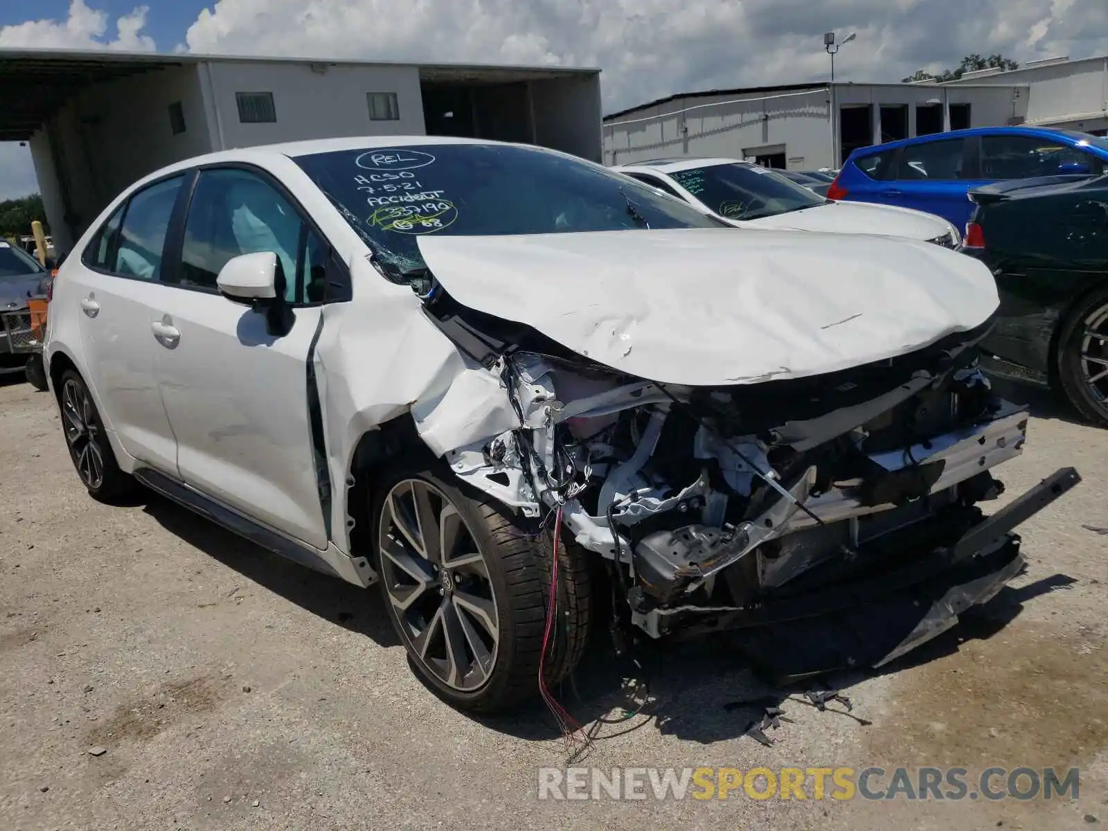 1 Photograph of a damaged car 5YFS4MCE0MP092170 TOYOTA COROLLA 2021