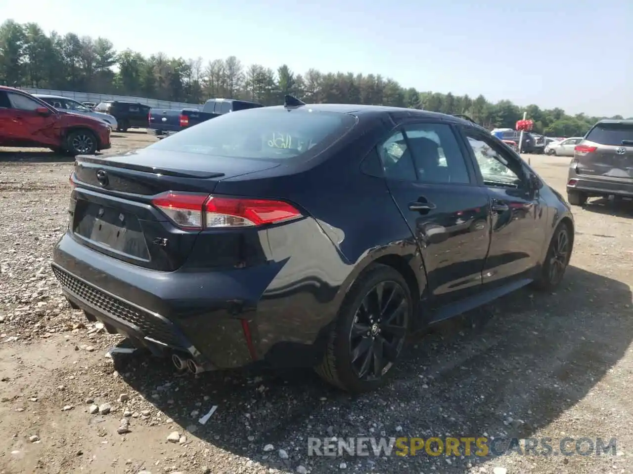 4 Photograph of a damaged car 5YFS4MCE0MP096204 TOYOTA COROLLA 2021