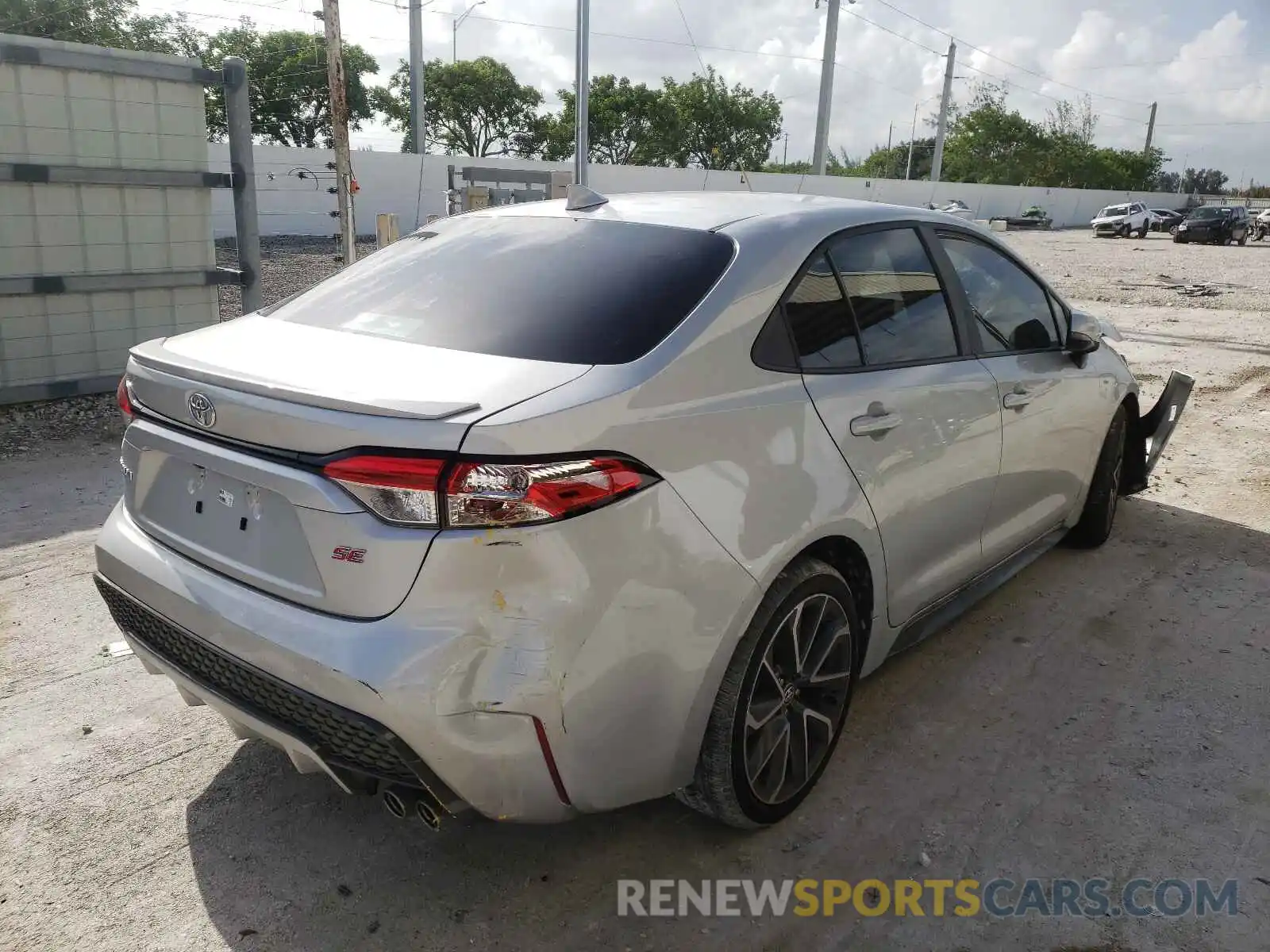 4 Photograph of a damaged car 5YFS4MCE1MP058495 TOYOTA COROLLA 2021