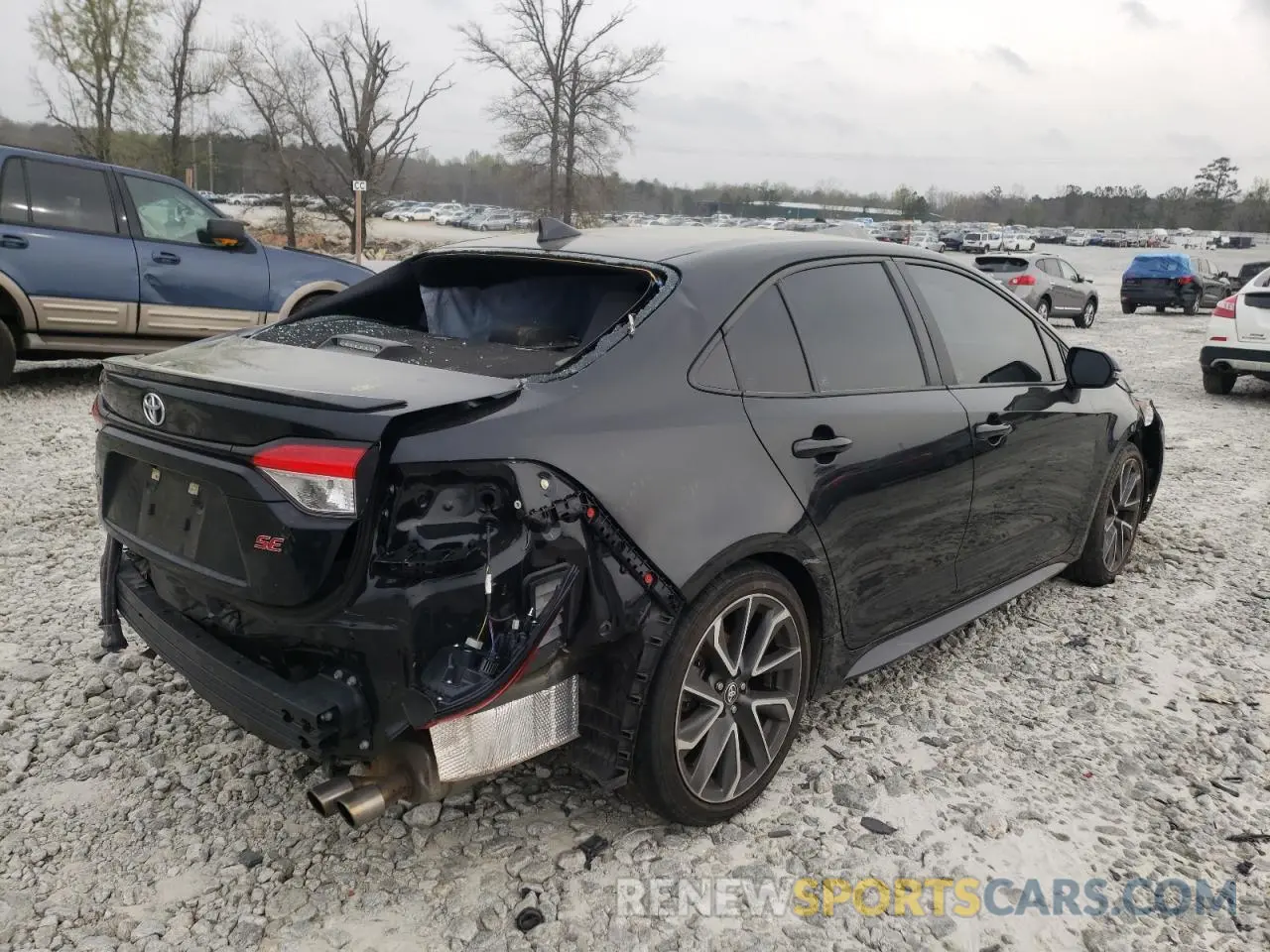 4 Photograph of a damaged car 5YFS4MCE1MP058609 TOYOTA COROLLA 2021