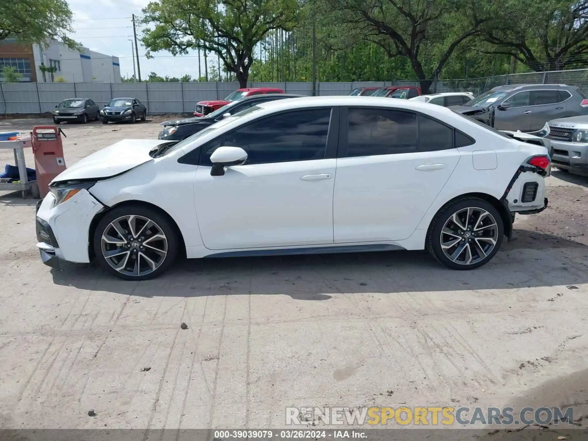 14 Photograph of a damaged car 5YFS4MCE1MP059694 TOYOTA COROLLA 2021