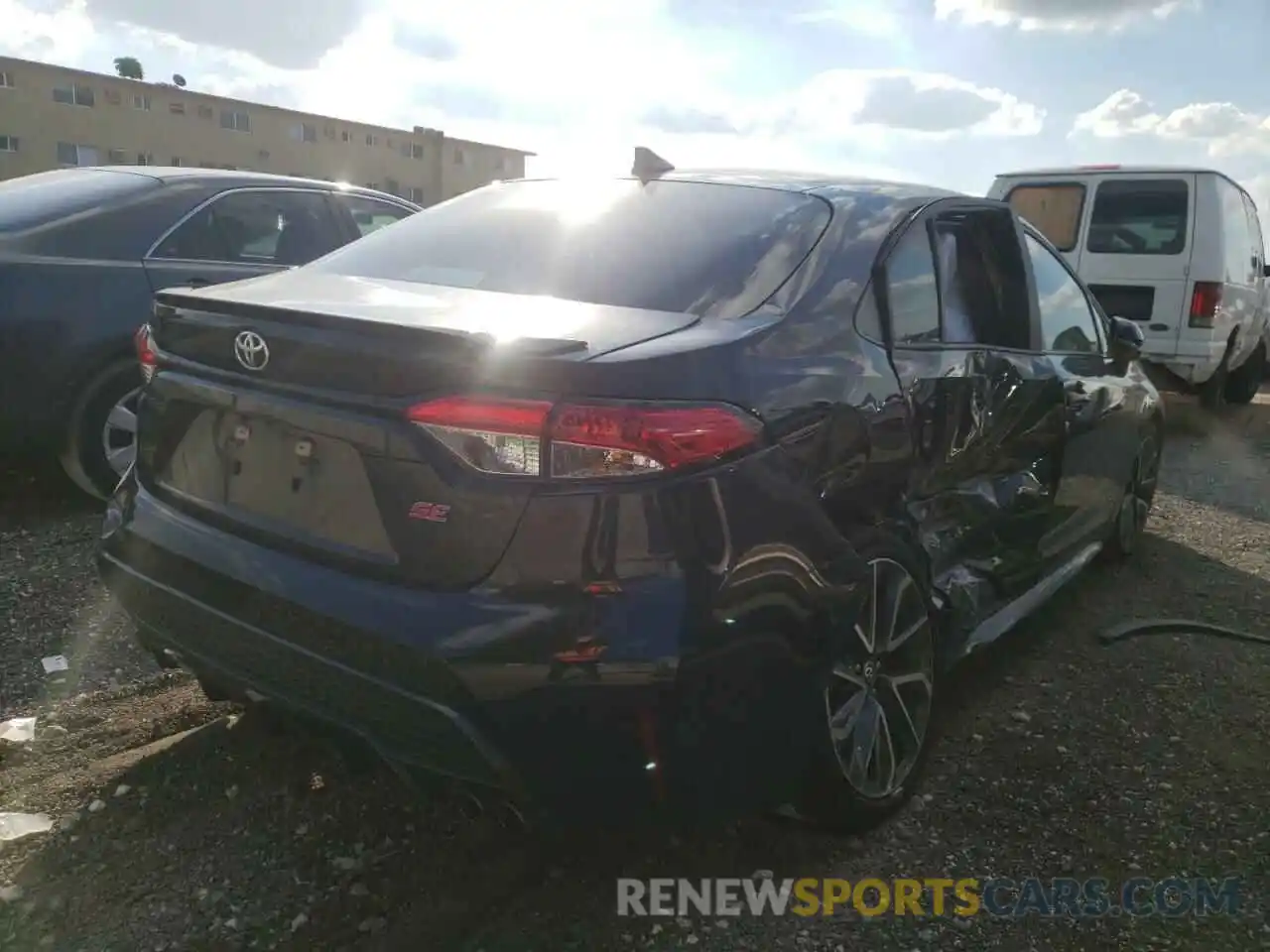 4 Photograph of a damaged car 5YFS4MCE1MP060831 TOYOTA COROLLA 2021