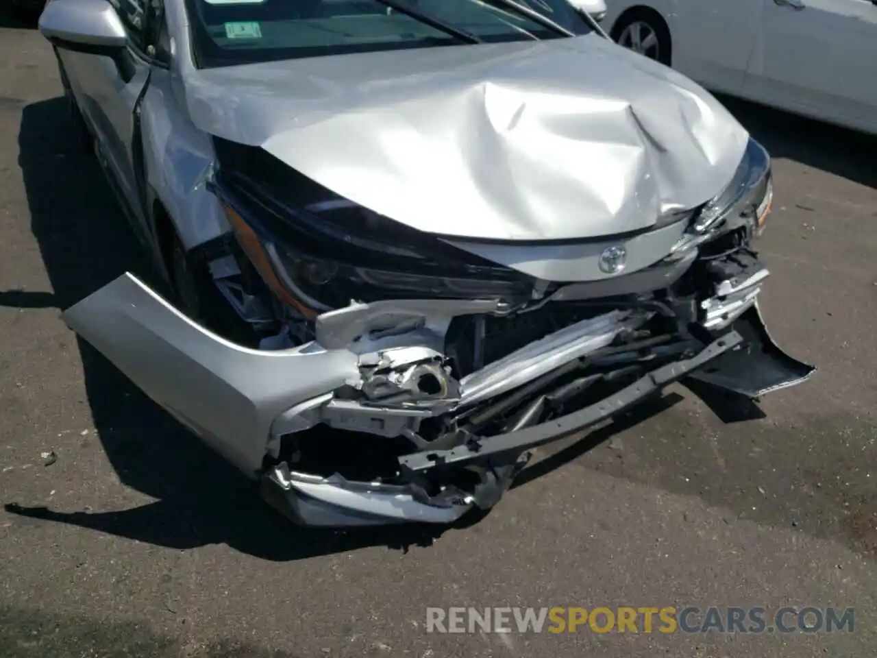 9 Photograph of a damaged car 5YFS4MCE1MP061588 TOYOTA COROLLA 2021