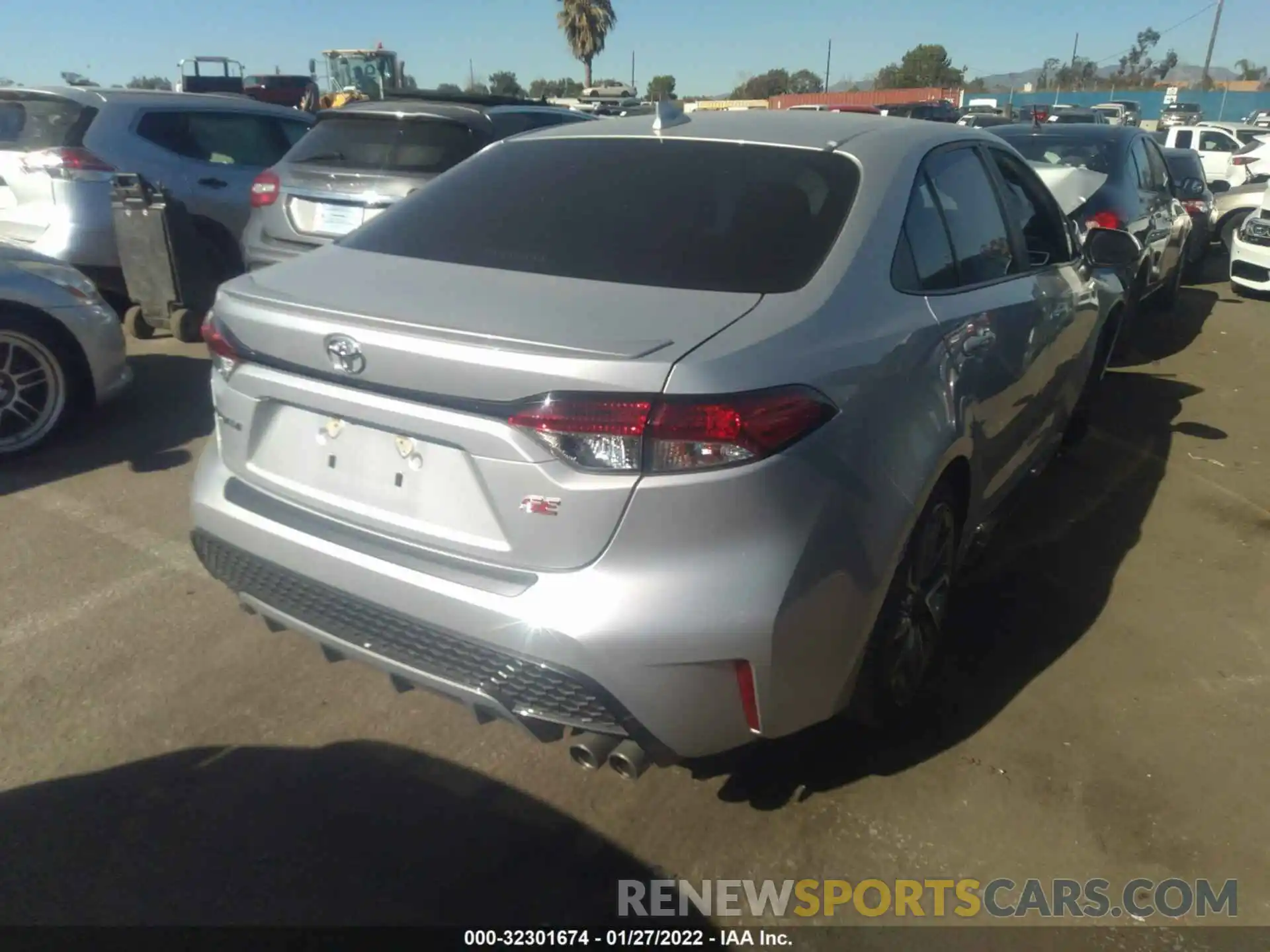 4 Photograph of a damaged car 5YFS4MCE1MP061669 TOYOTA COROLLA 2021