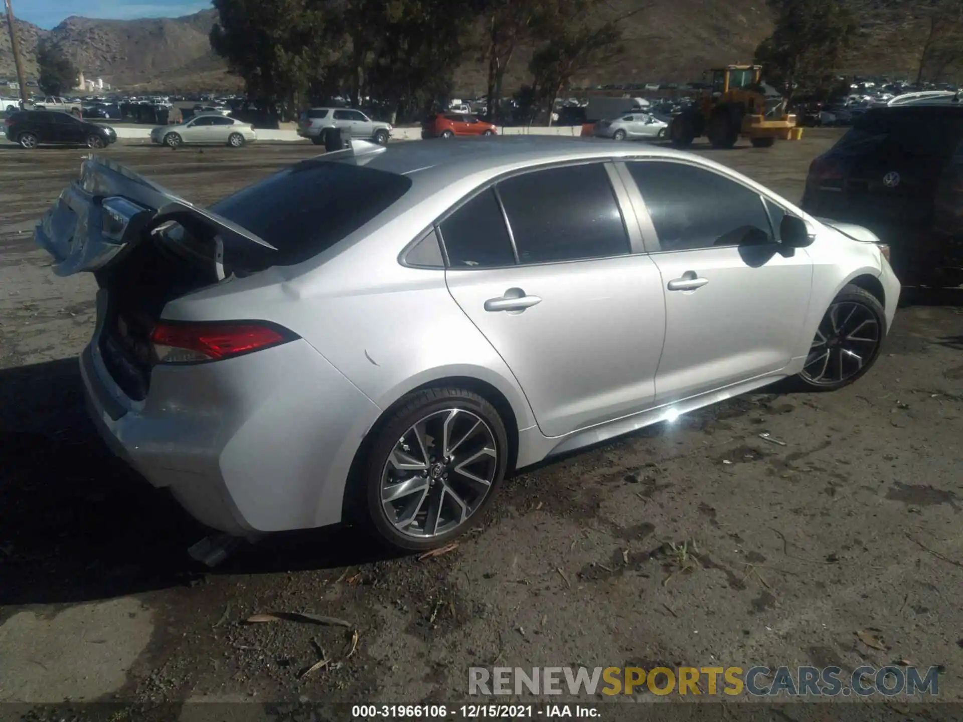 4 Photograph of a damaged car 5YFS4MCE1MP061980 TOYOTA COROLLA 2021