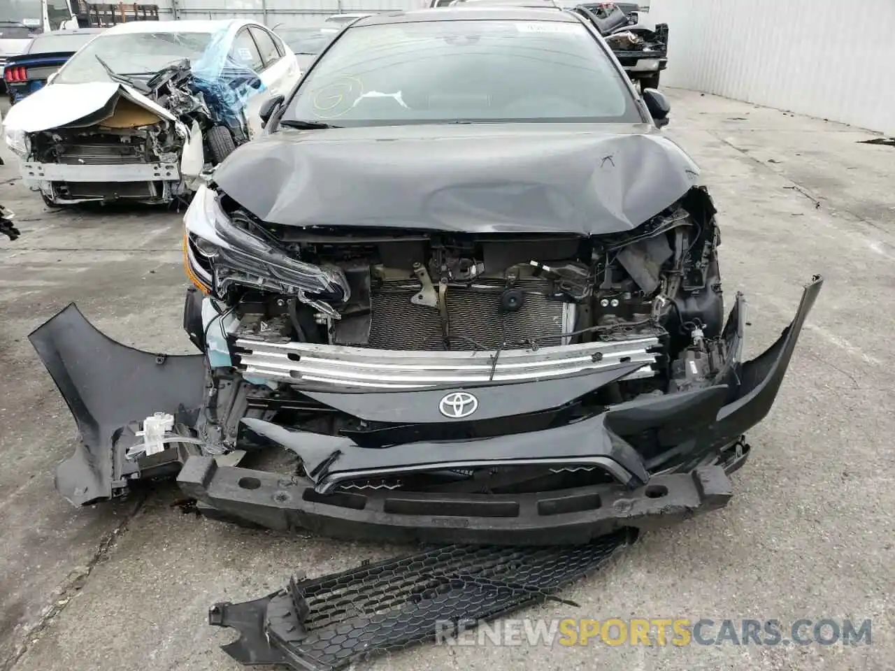 9 Photograph of a damaged car 5YFS4MCE1MP063244 TOYOTA COROLLA 2021