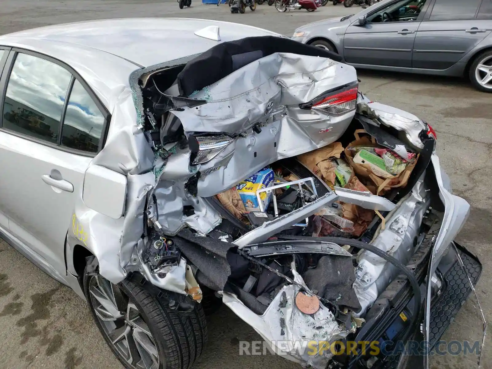 9 Photograph of a damaged car 5YFS4MCE1MP063535 TOYOTA COROLLA 2021