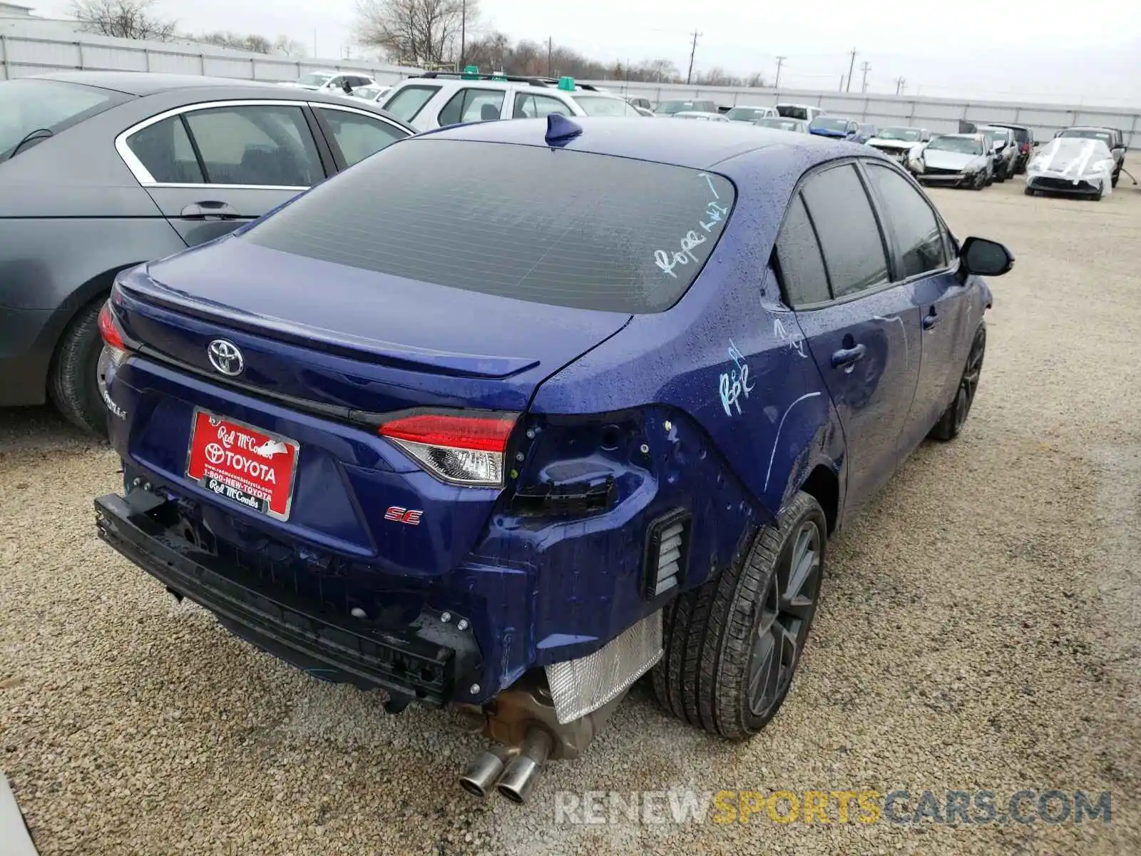 4 Photograph of a damaged car 5YFS4MCE1MP067116 TOYOTA COROLLA 2021