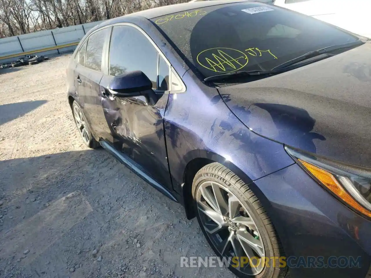 9 Photograph of a damaged car 5YFS4MCE1MP070405 TOYOTA COROLLA 2021